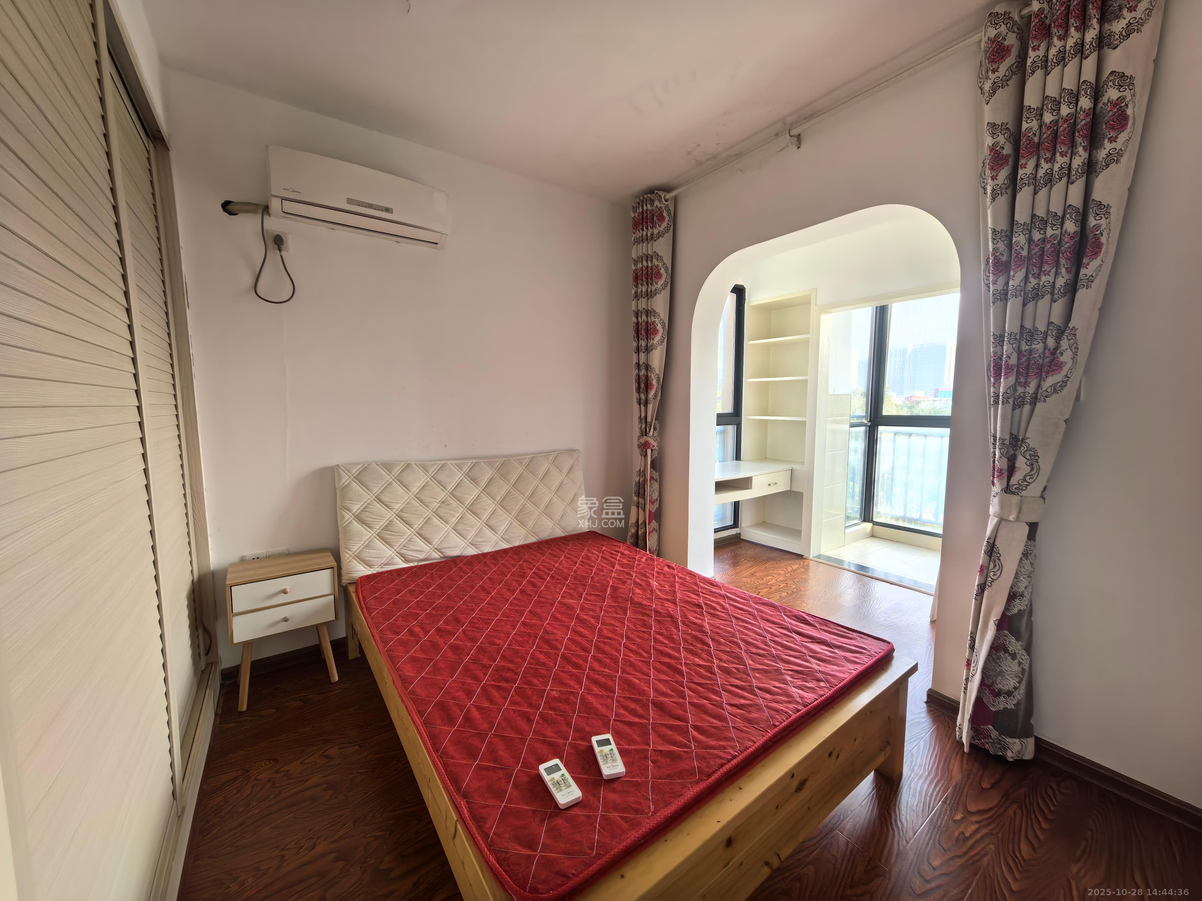 郡原居里  3室2厅1卫    1600.0元/月 郡原居里  3室2厅1卫    1600.0元/月室内图