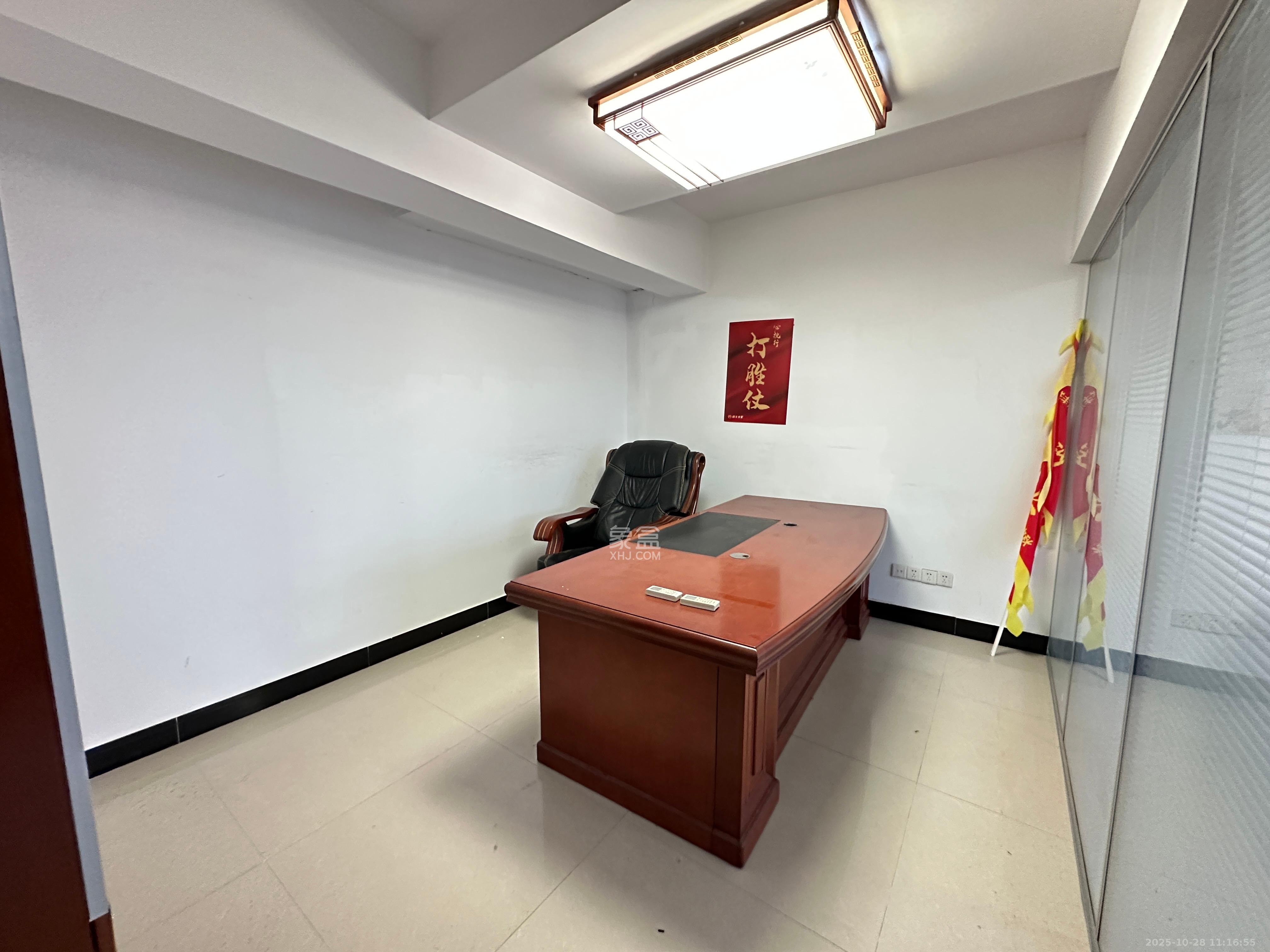 汇达国际公馆(汇达大厦)  3室3厅1卫    7000.0元/月 汇达国际公馆(汇达大厦)  3室3厅1卫    7000.0元/月室内图