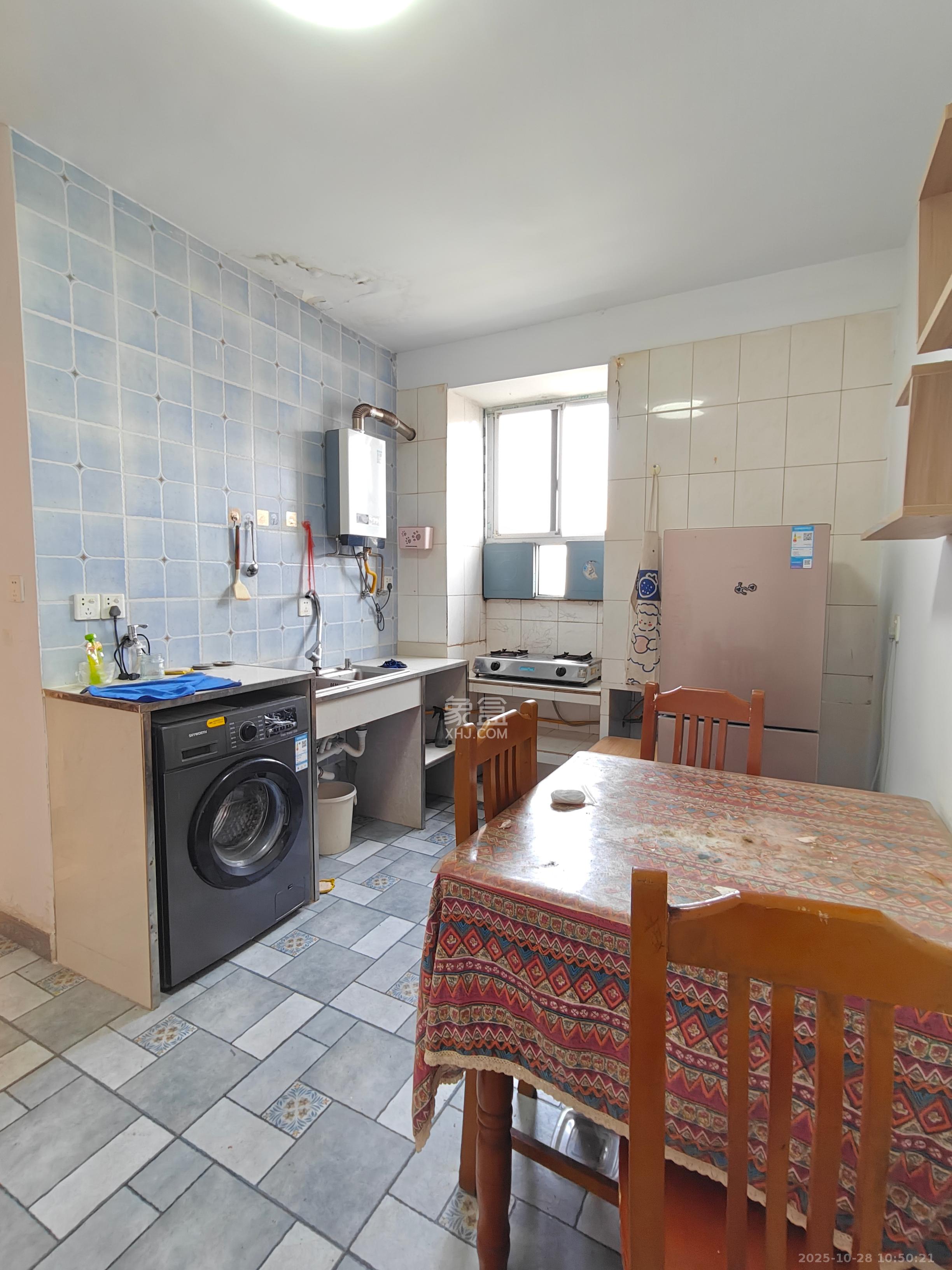 左家塘二建  2室1厅1卫    1300.0元/月室内图