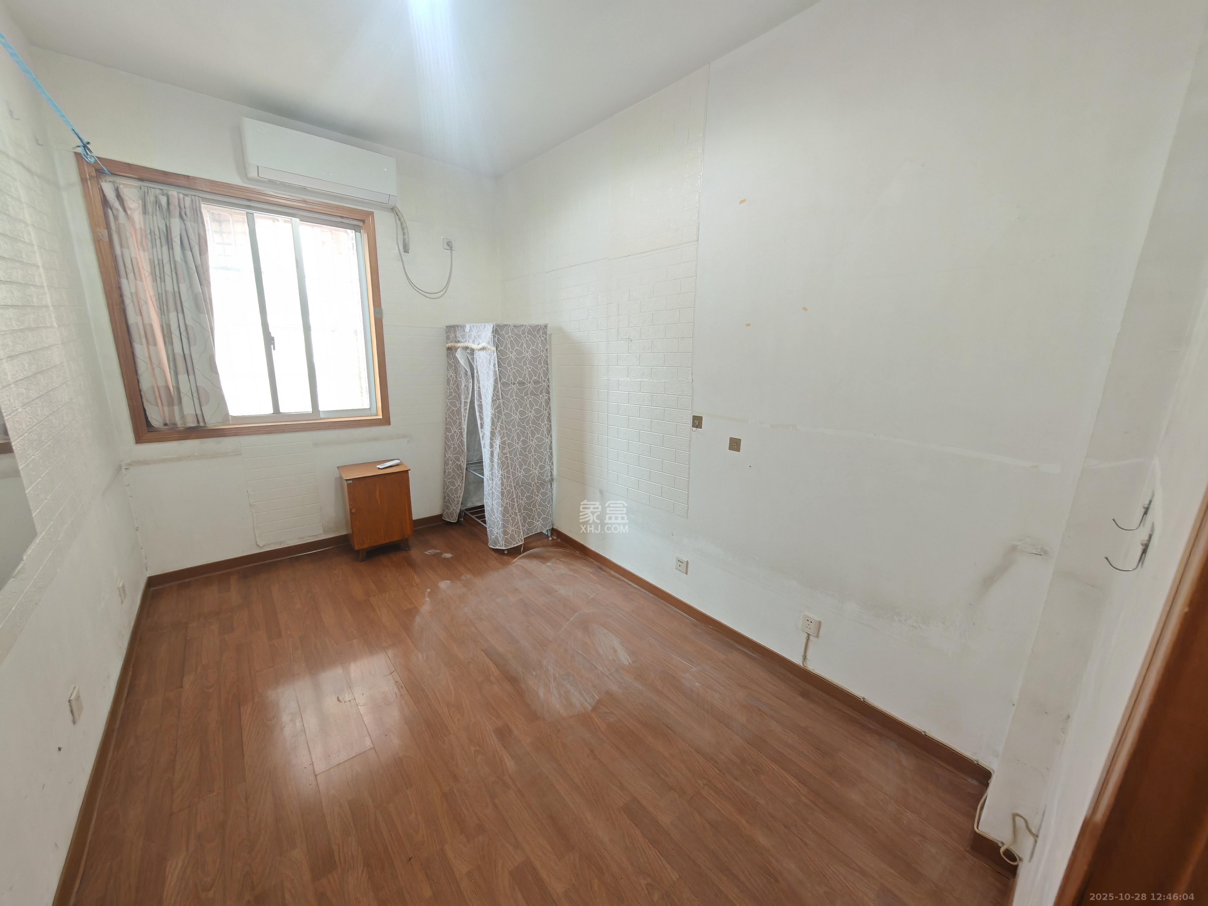 丰泉家园  3室2厅2卫    3000.0元/月 丰泉家园  3室2厅2卫    3000.0元/月室内图