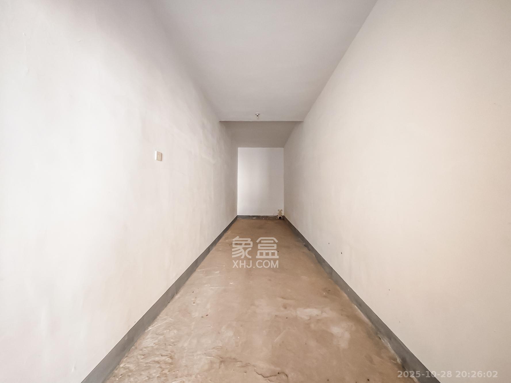 绿城青竹园  5室3厅4卫    1800.0万 绿城青竹园  5室3厅4卫    1800.0万其他