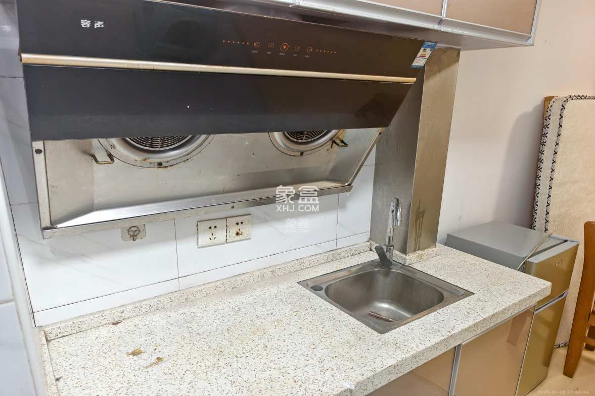 钰龙天下二期(钰龙佳园) 1室1厅1卫 1050.0元/月 钰龙天下二期(钰龙佳园) 1室1厅1卫 1050.0元/月室内图