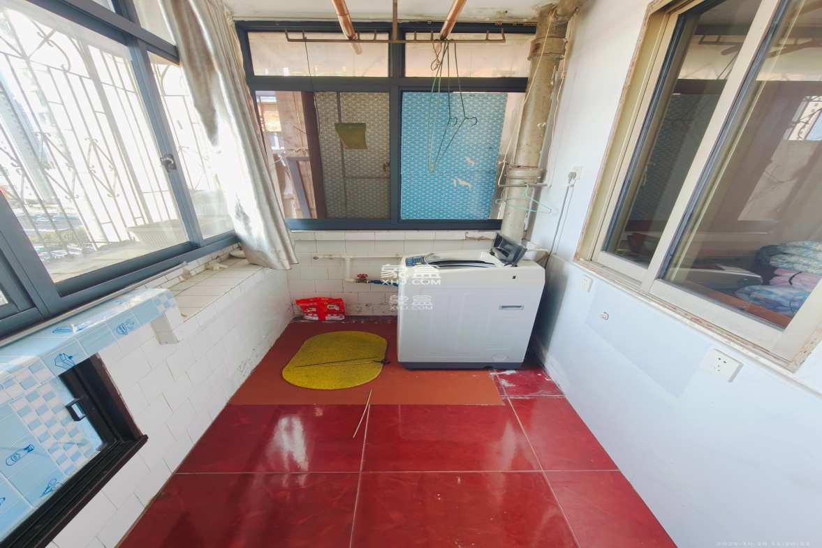 便河边散盘 3室2厅1卫 2800.0元/月 便河边散盘 3室2厅1卫 2800.0元/月室内图
