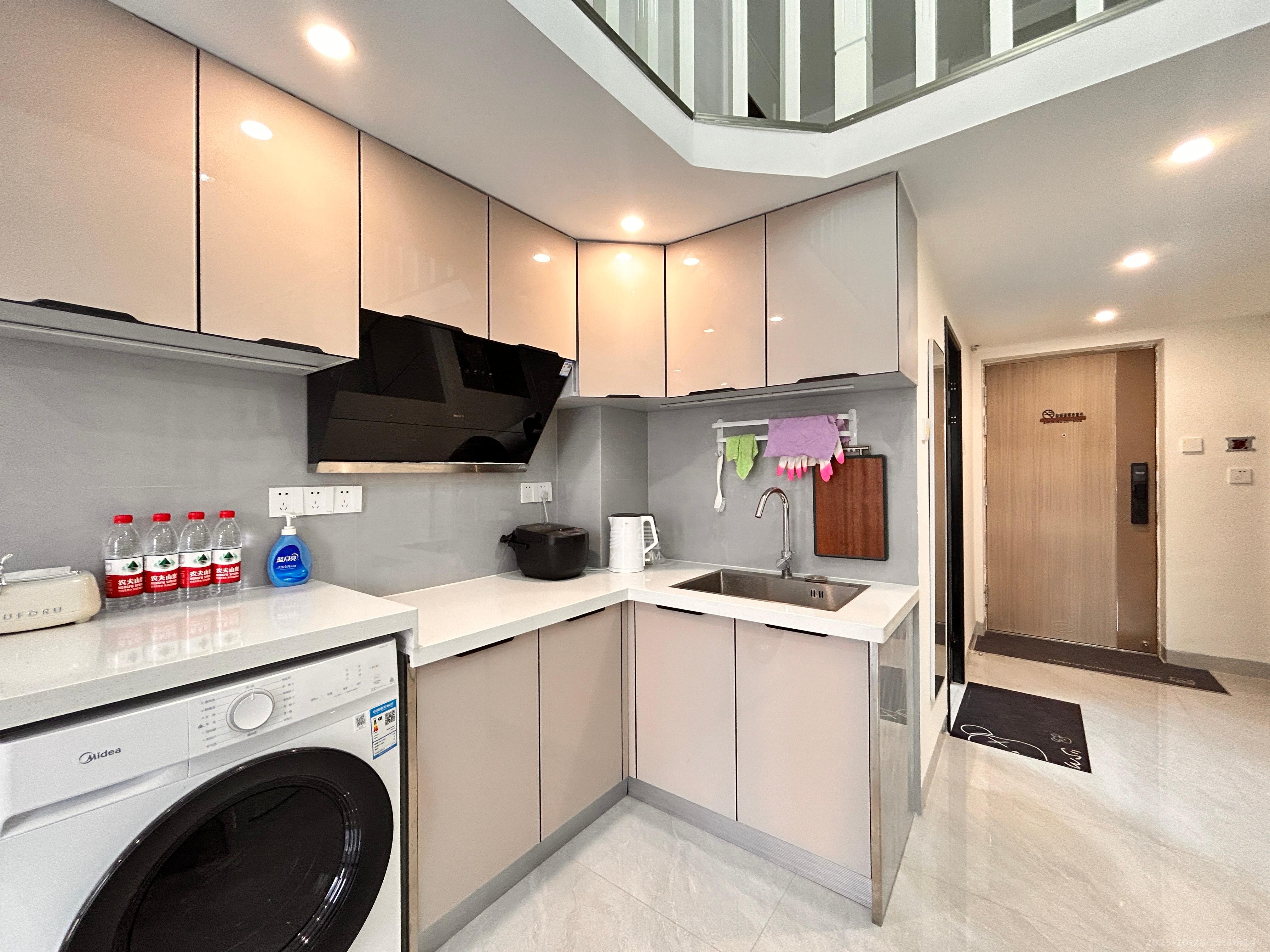 力高凤凰新天  2室1厅1卫    3000.0元/月室内图