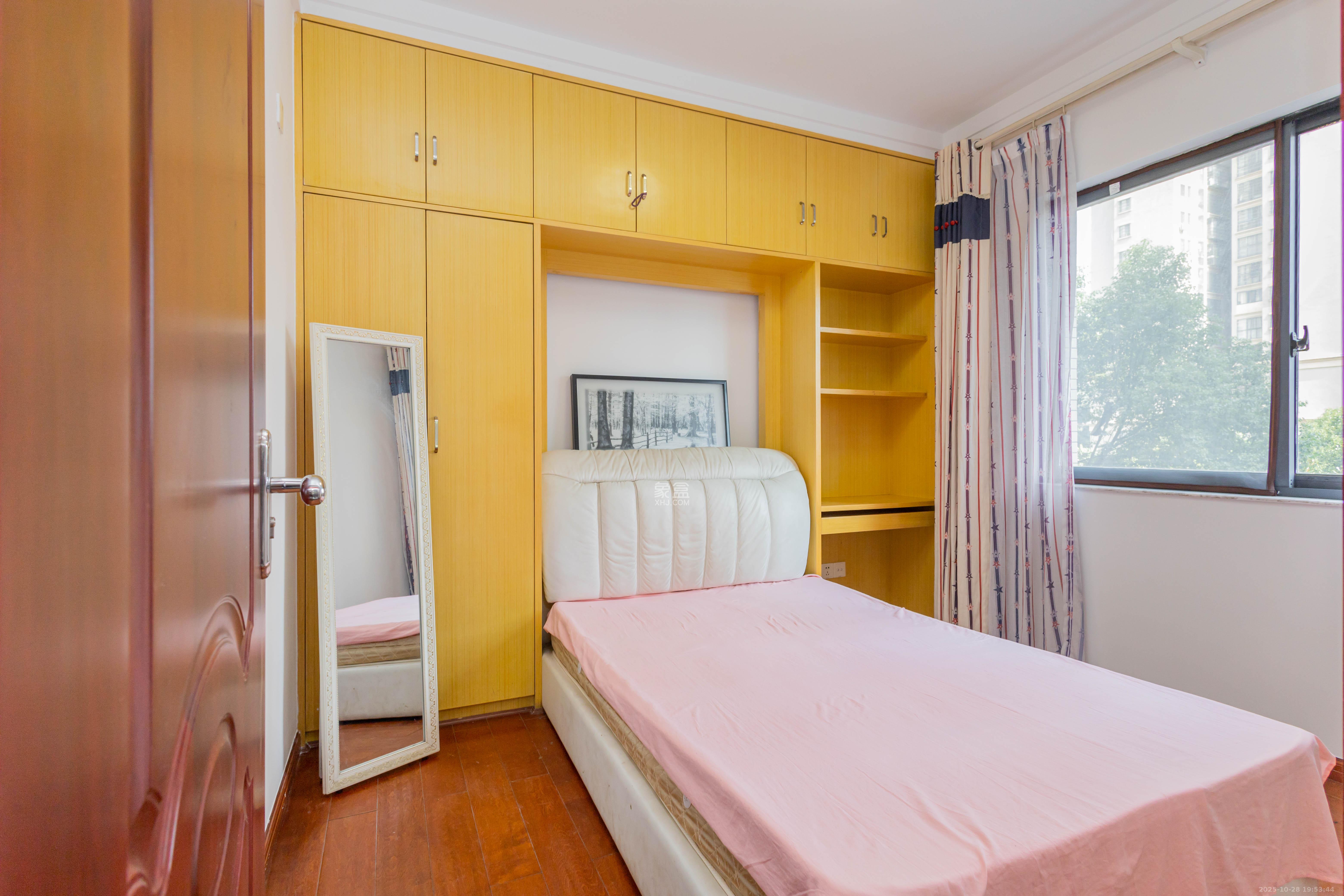 佳美紫郡  3室2厅1卫    48.0万卧室