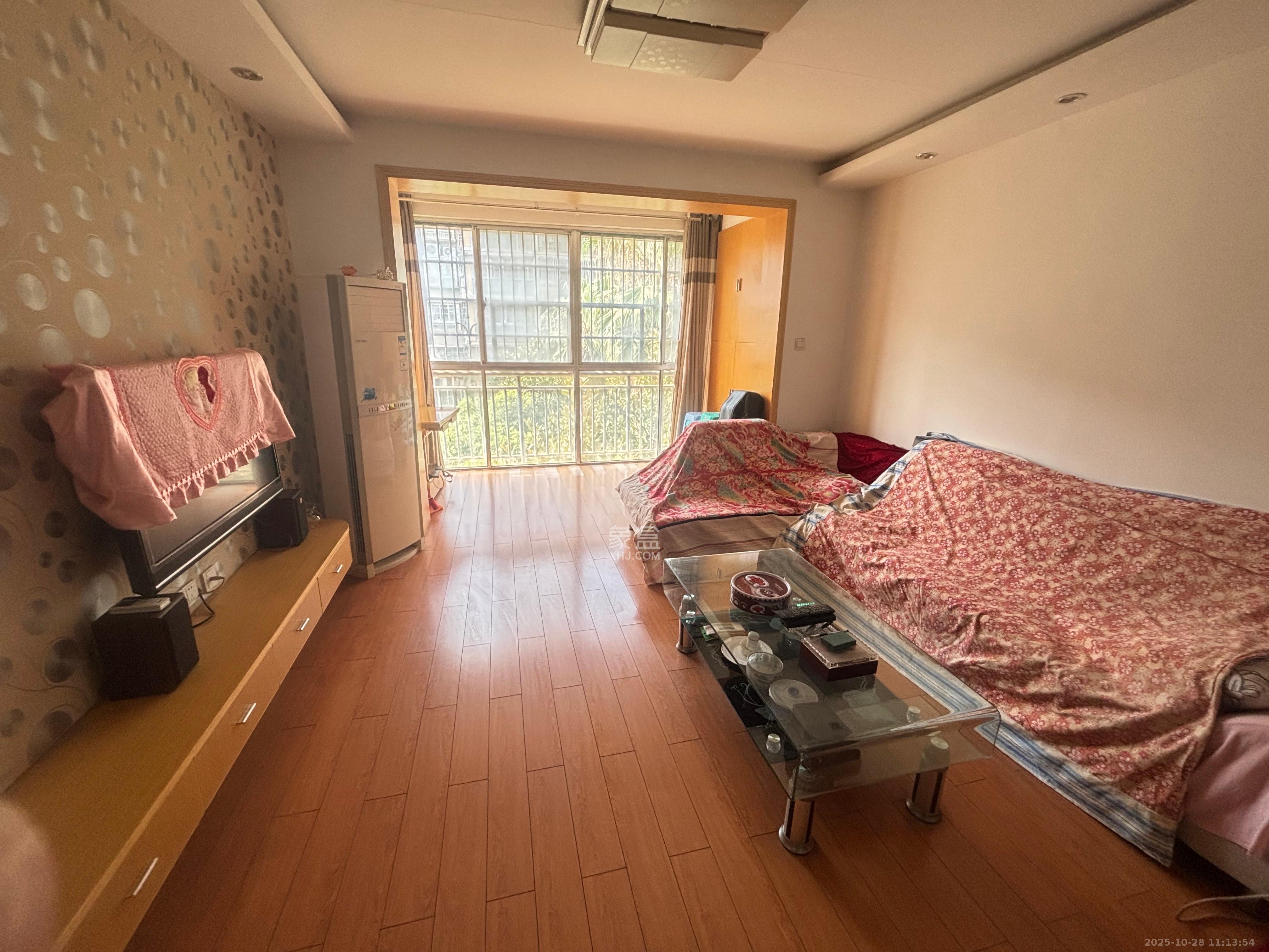 鄱阳小区  1室0厅0卫    1500.0元/月室内图