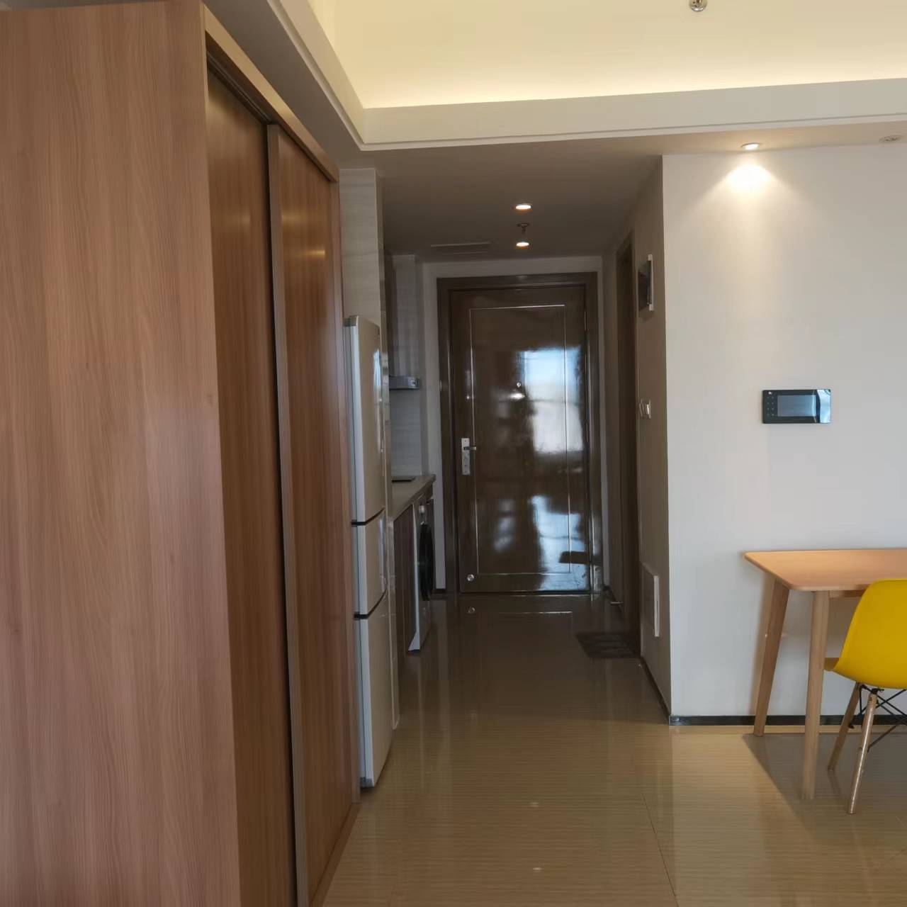 恒大外滩  1室1厅1卫    2100.0元/月室内图