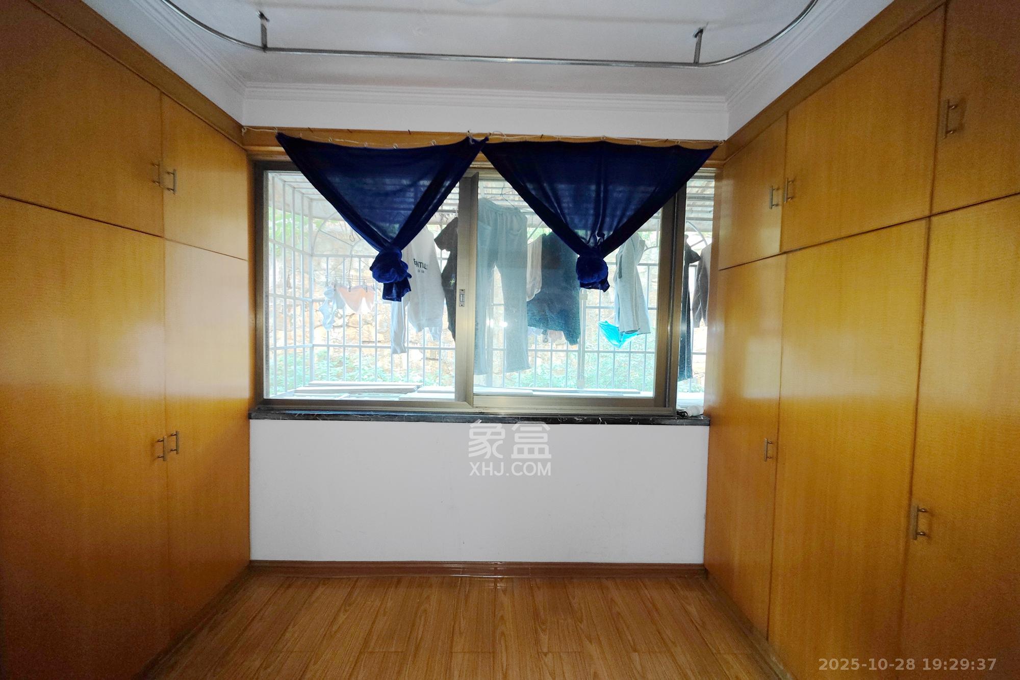 石长铁路宿舍  3室2厅2卫    79.8万阳台