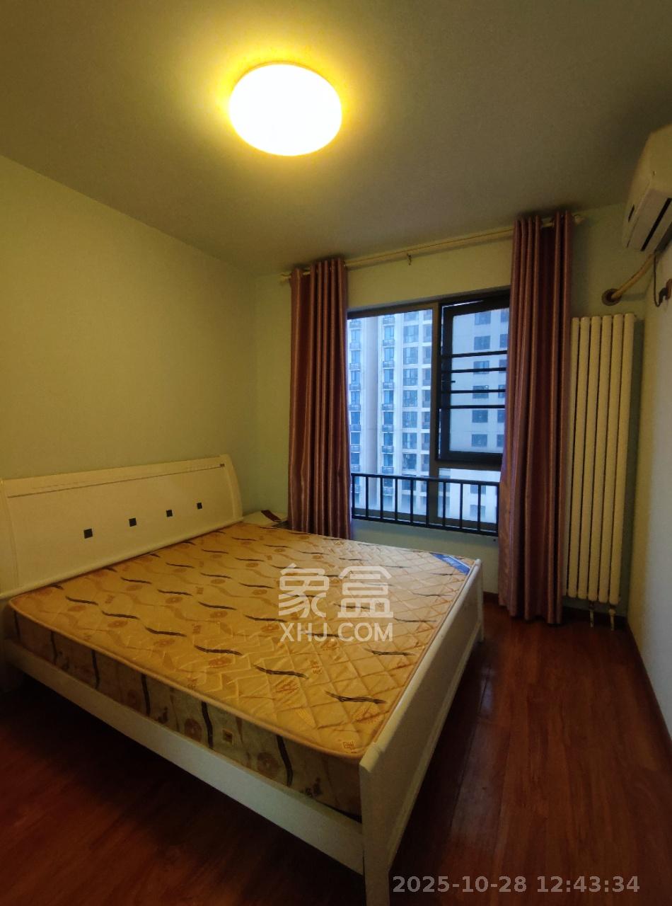 怡海星城  2室1厅1卫    1600.0元/月室内图