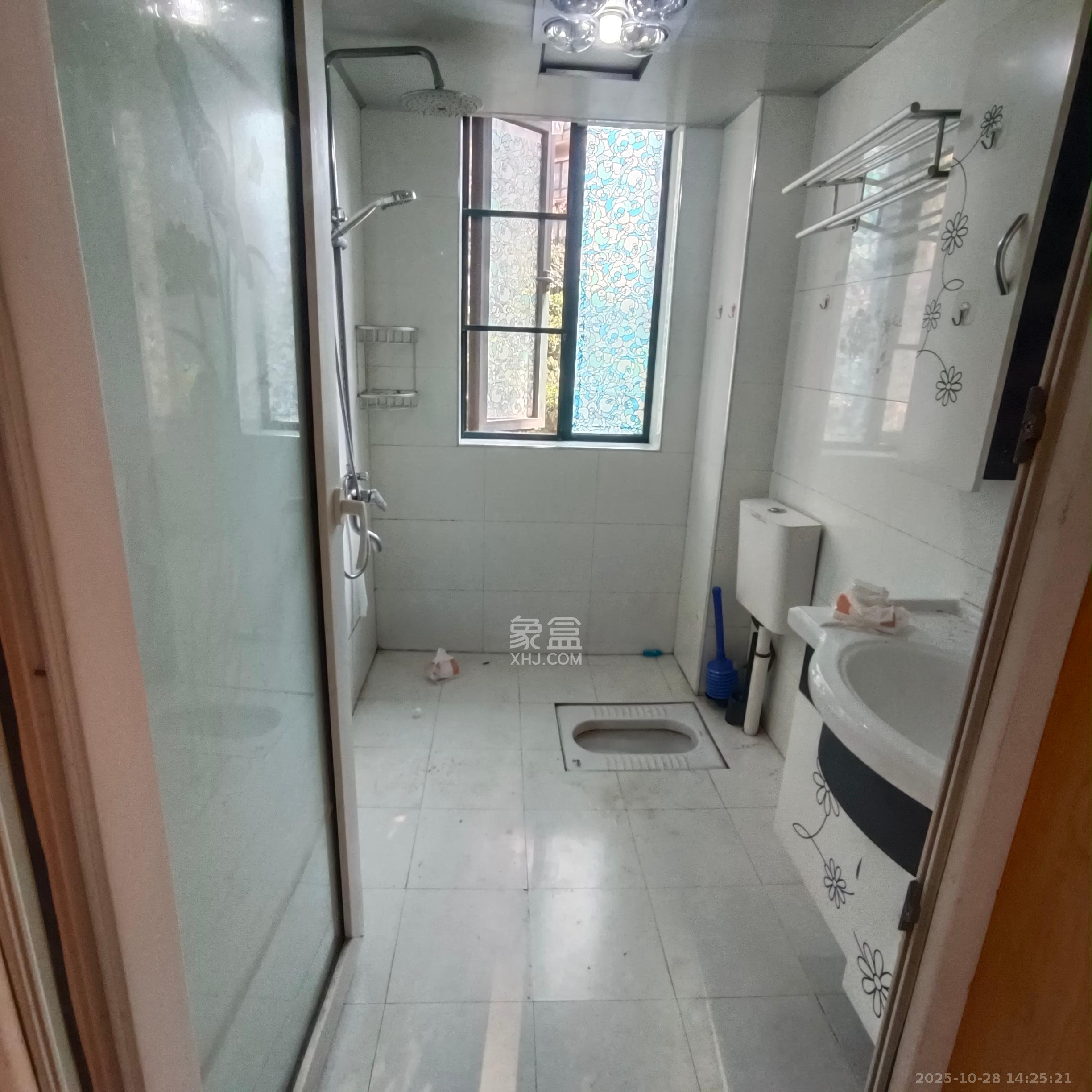 绿洲花园 2室1厅1卫 2200.0元/月 绿洲花园 2室1厅1卫 2200.0元/月室内图