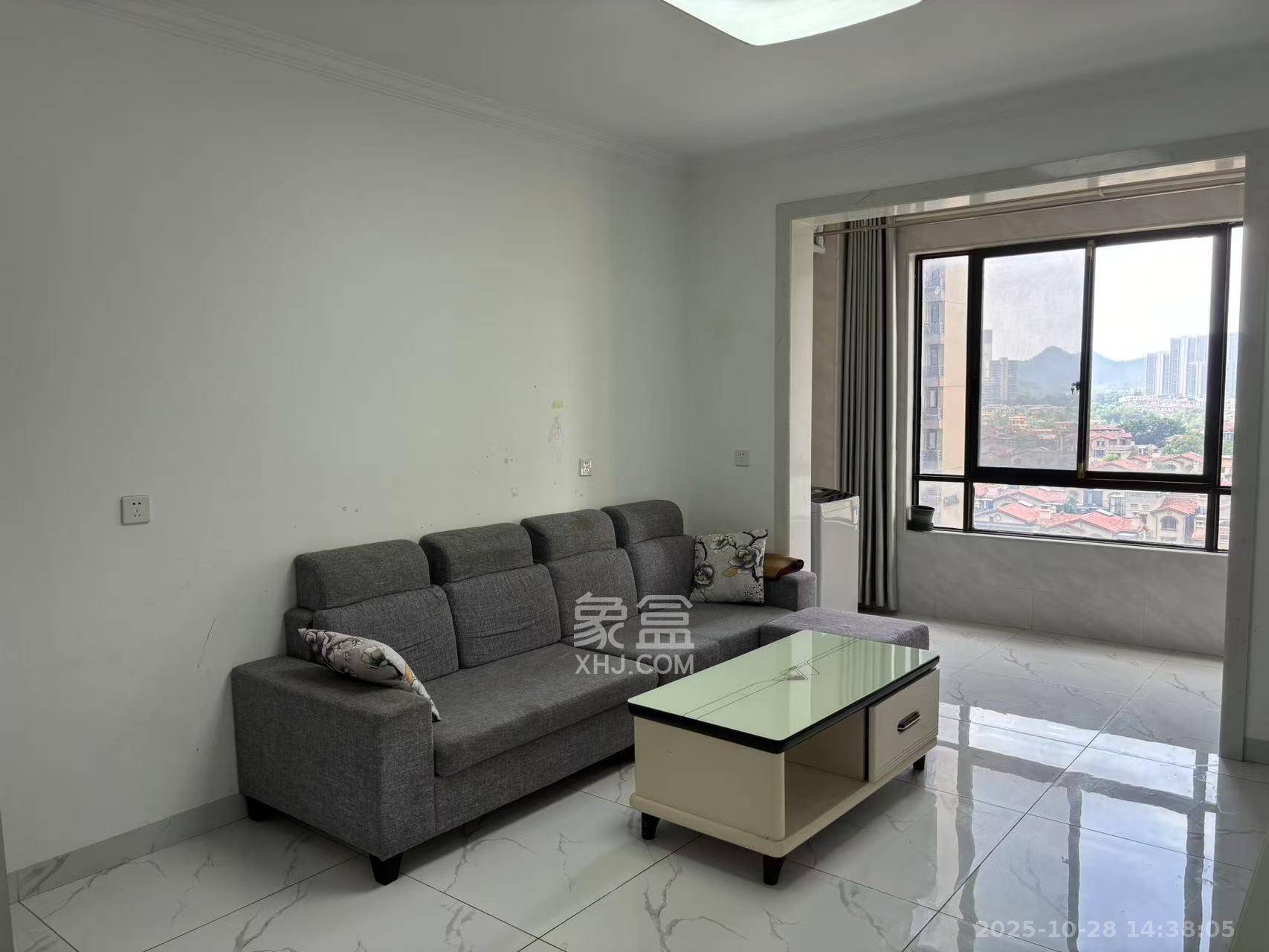 金地三千府(金地湖山樾、金地自在城)  2室2厅1卫    1400.0元/月 金地三千府(金地湖山樾、金地自在城)  2室2厅1卫    1400.0元/月室内图