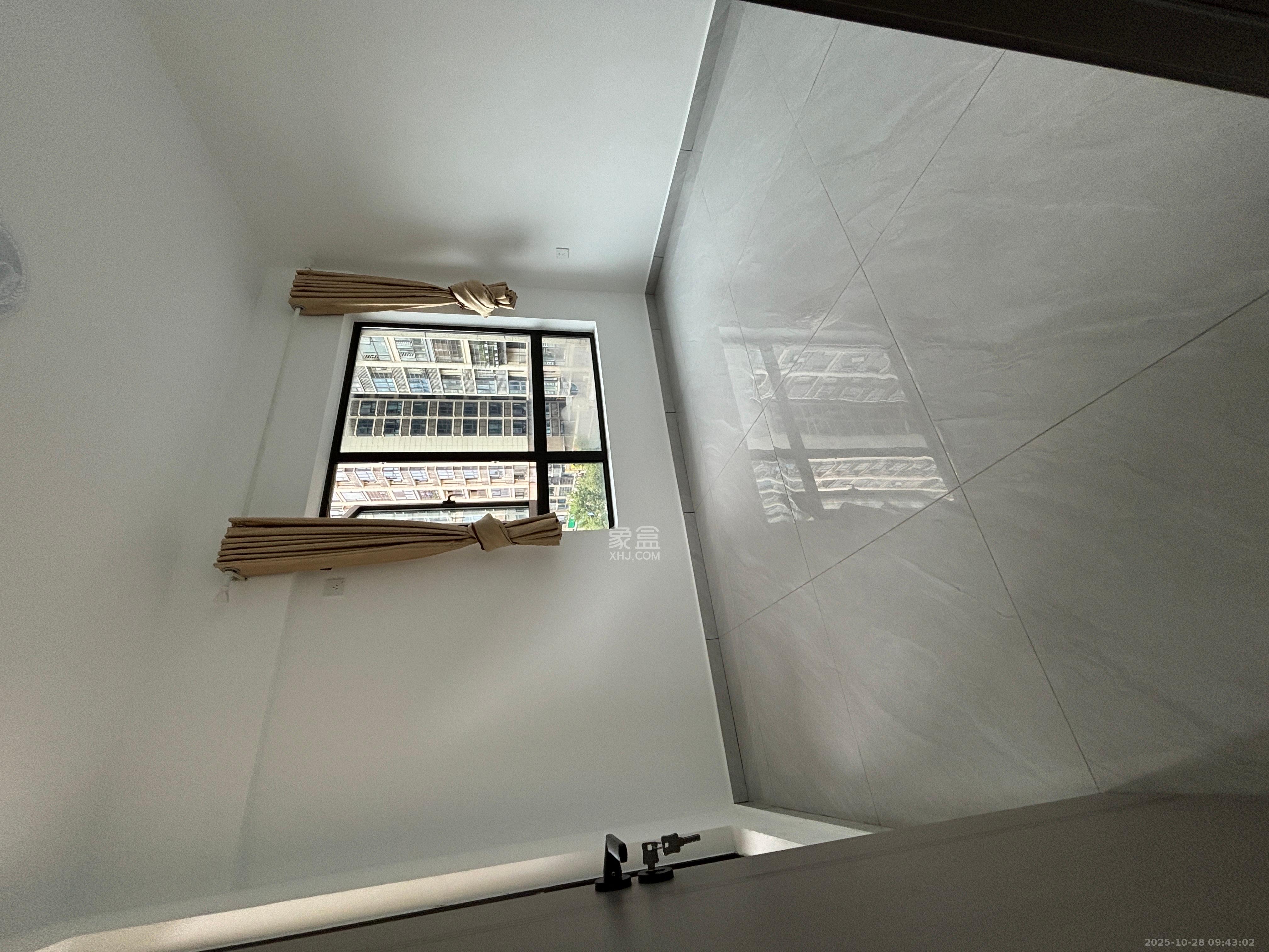 财汇新天地(财汇商务广场)  3室2厅1卫    2000.0元/月 财汇新天地(财汇商务广场)  3室2厅1卫    2000.0元/月室内图