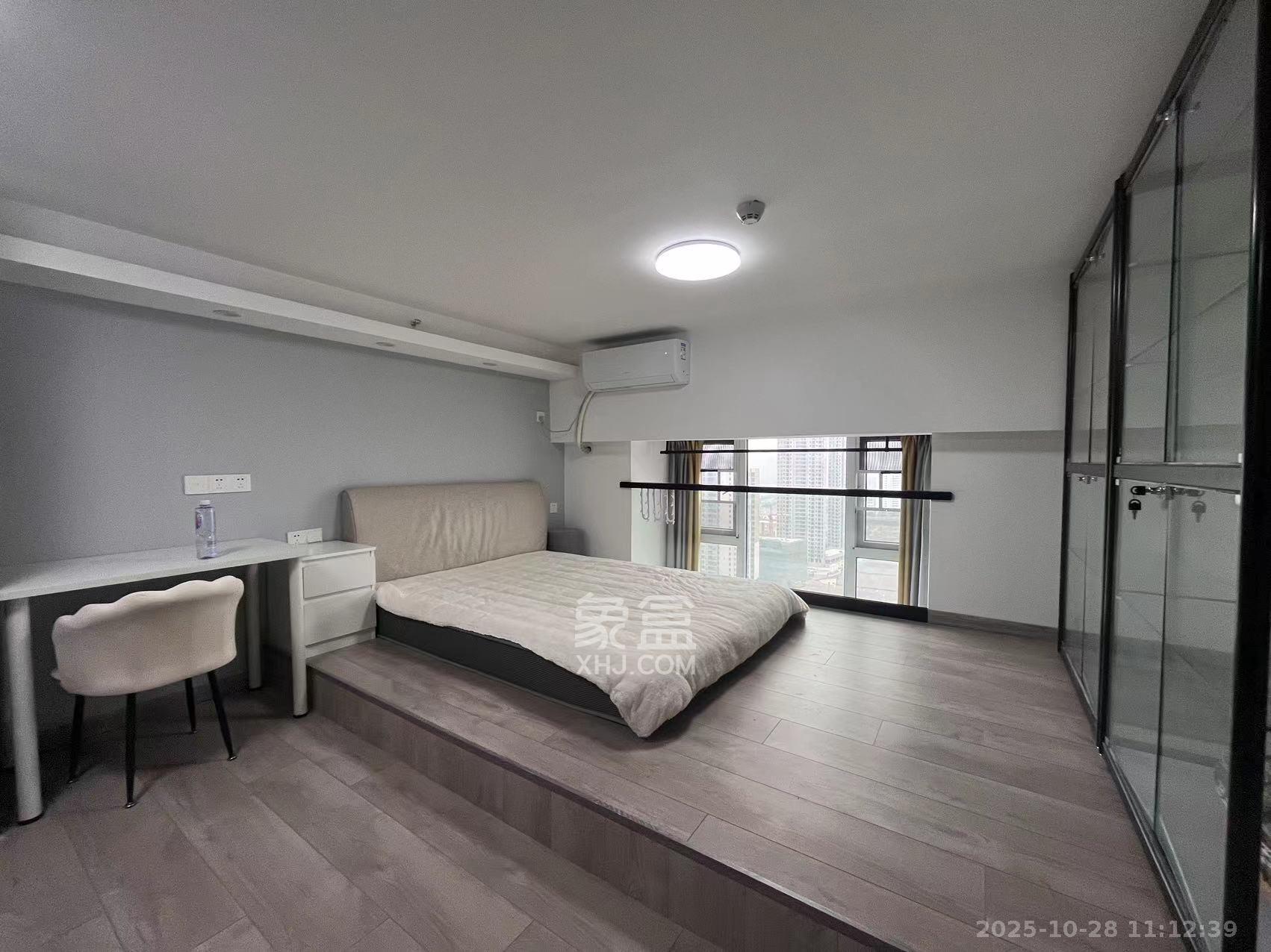 芙蓉万国城MOMA（卓越汇富苑）  2室1厅1卫    2300.0元/月室内图