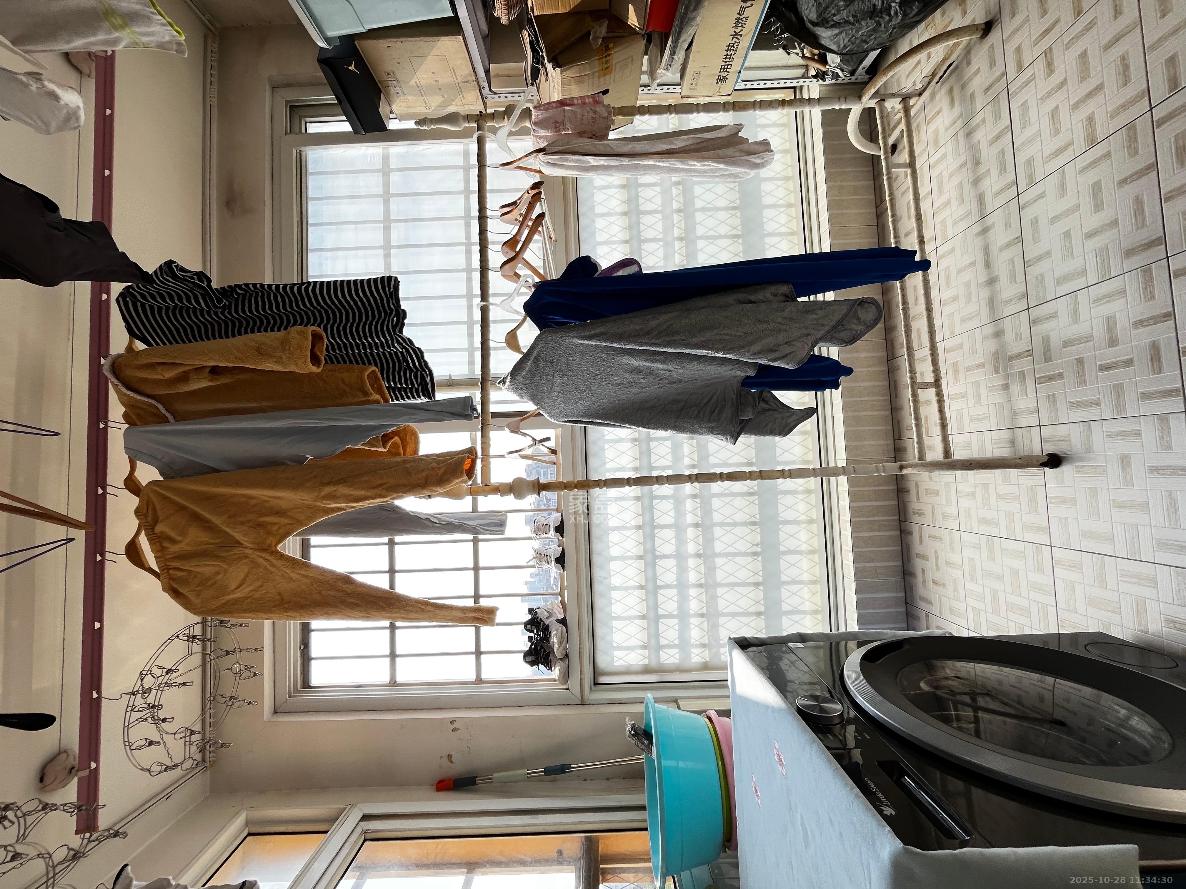 华欣公寓  2室2厅1卫    1800.0元/月室内图