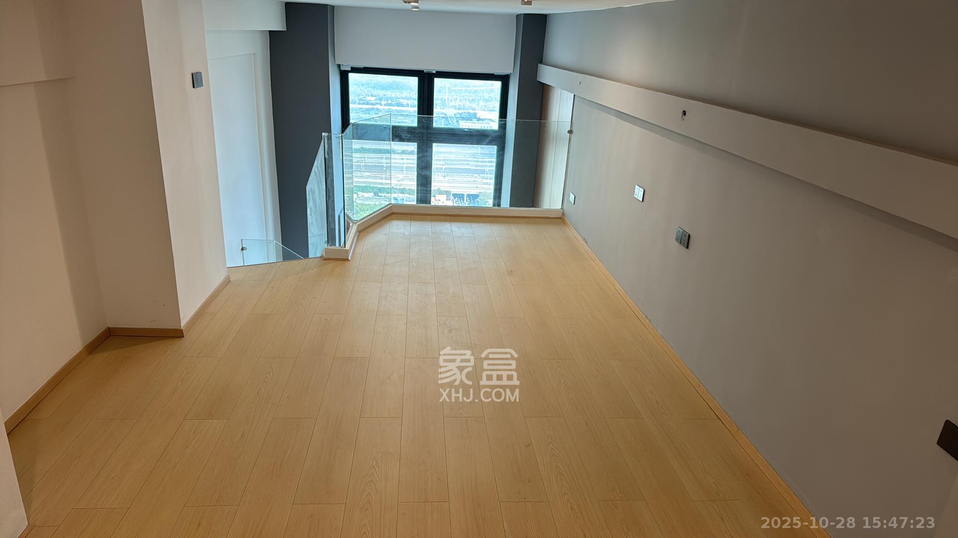 绿地商务广场 1室1厅1卫 1700.0元/月 绿地商务广场 1室1厅1卫 1700.0元/月室内图