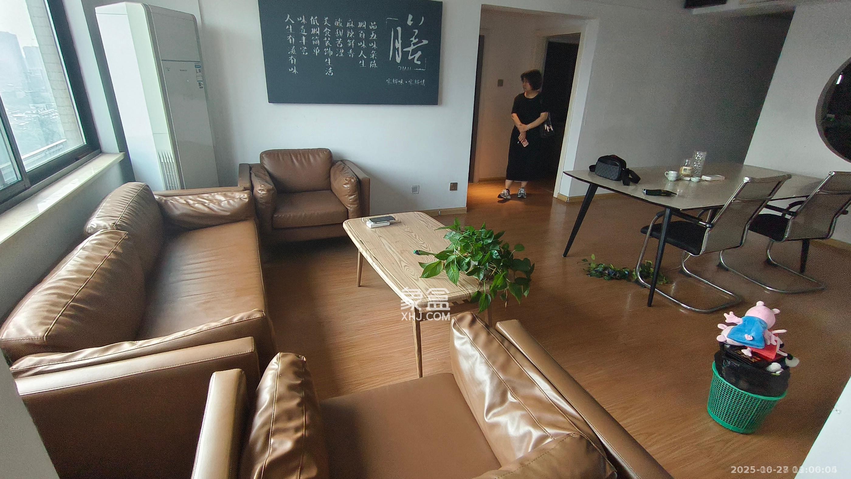 顺安大厦  2室2厅2卫    2500.0元/月