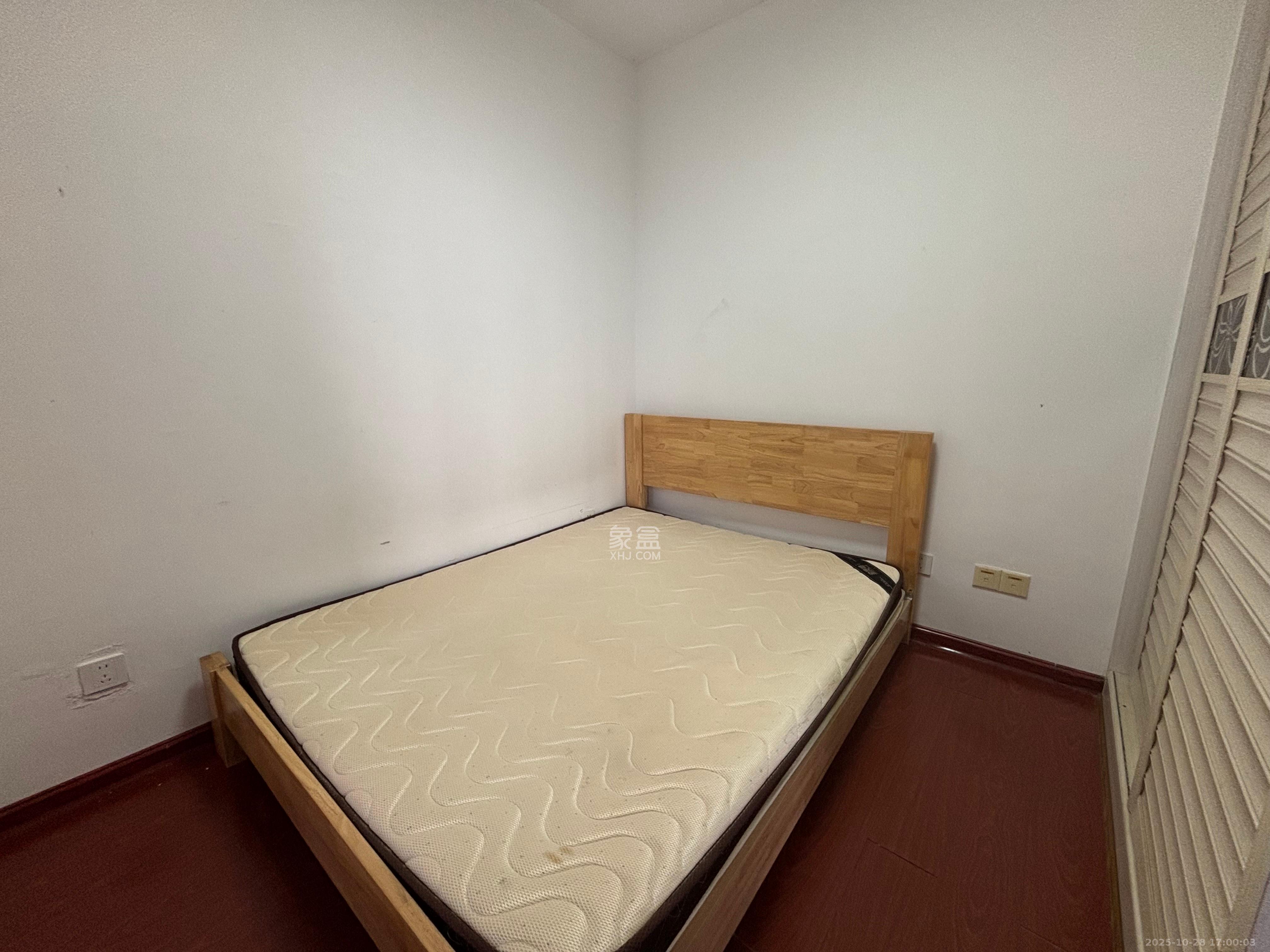 颐兴家园 3室2厅1卫 2400.0元/月 颐兴家园 3室2厅1卫 2400.0元/月室内图