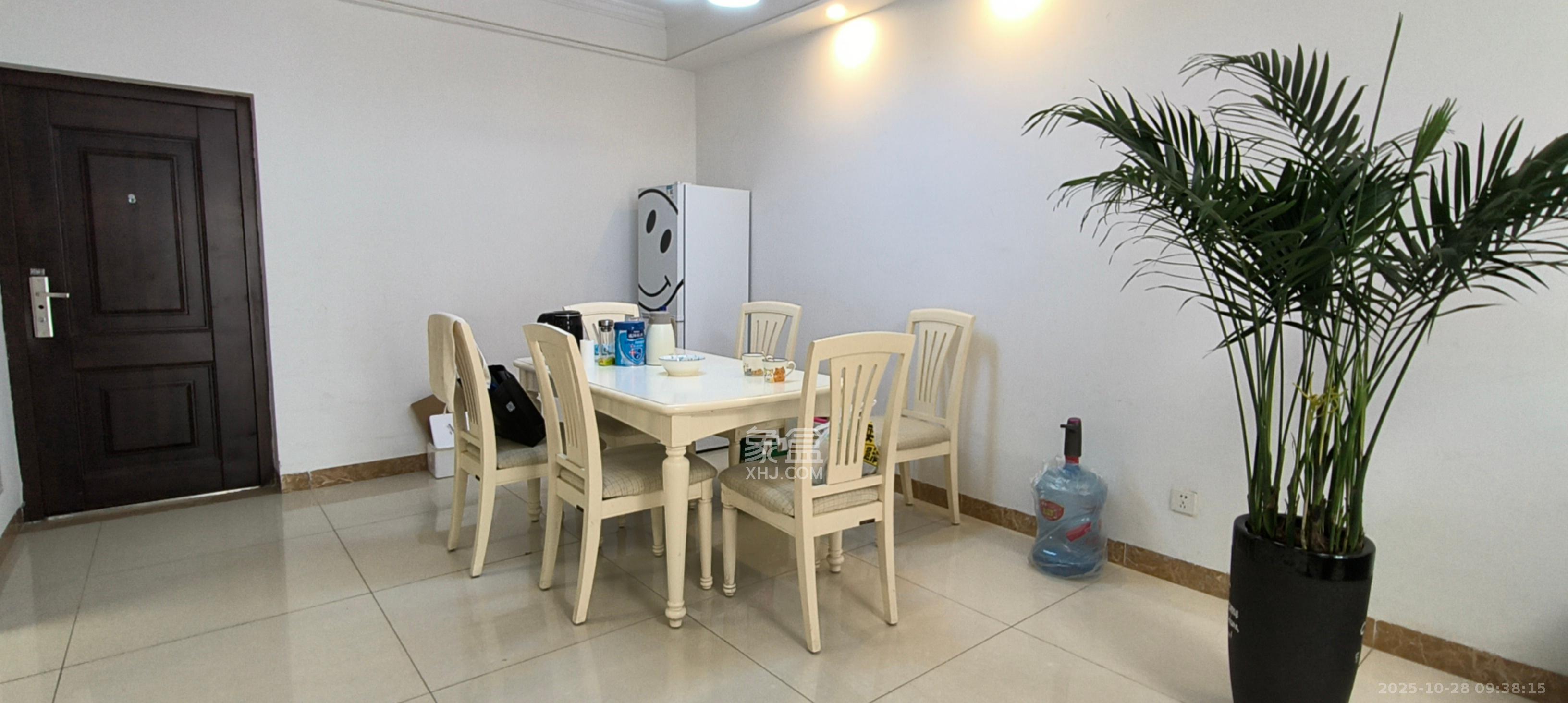 江山帝景哈佛  2室2厅1卫    1800.0元/月 江山帝景哈佛  2室2厅1卫    1800.0元/月室内图