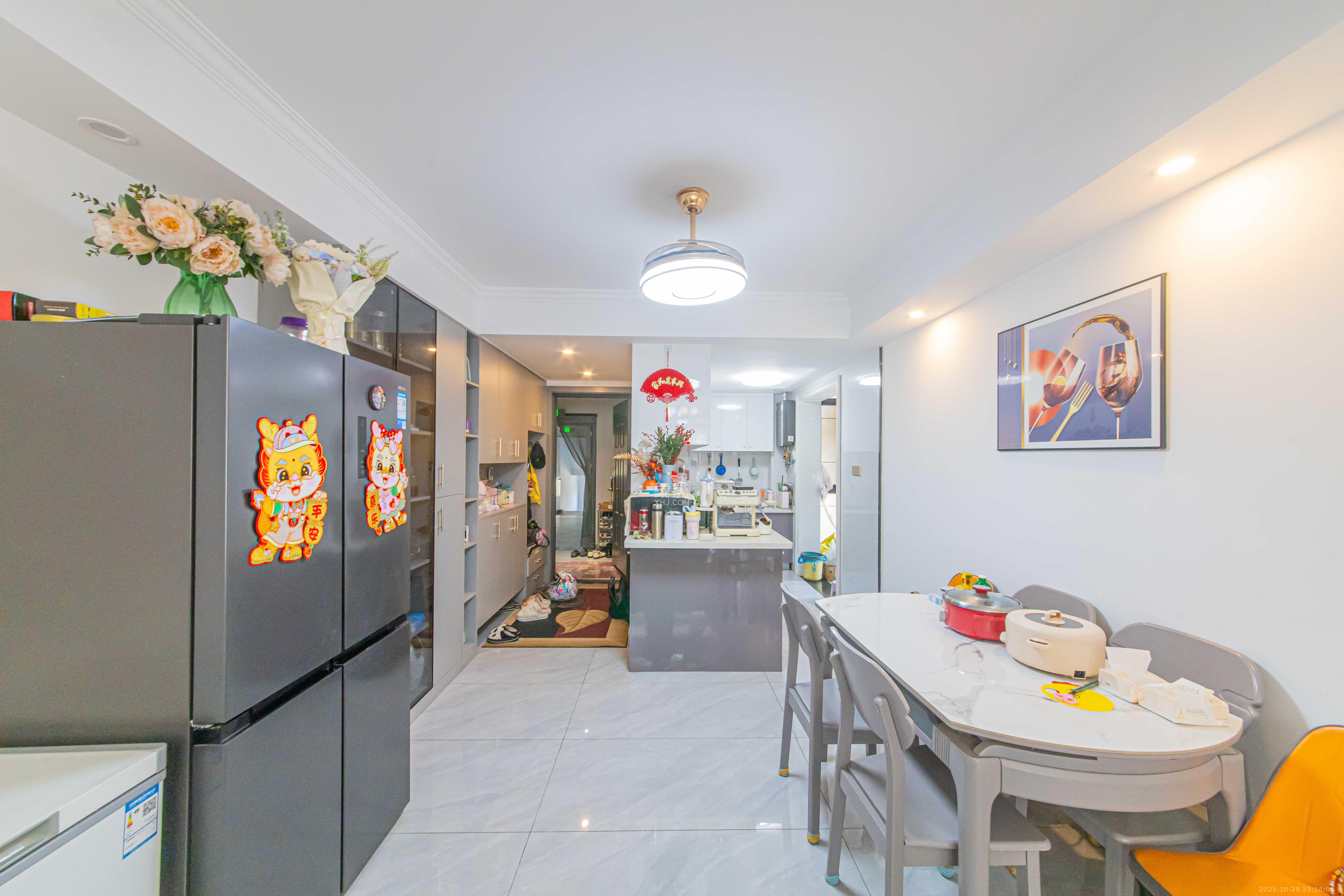 北辰中央公园E区  3室2厅2卫    139.0万 北辰中央公园E区  3室2厅2卫    139.0万客厅