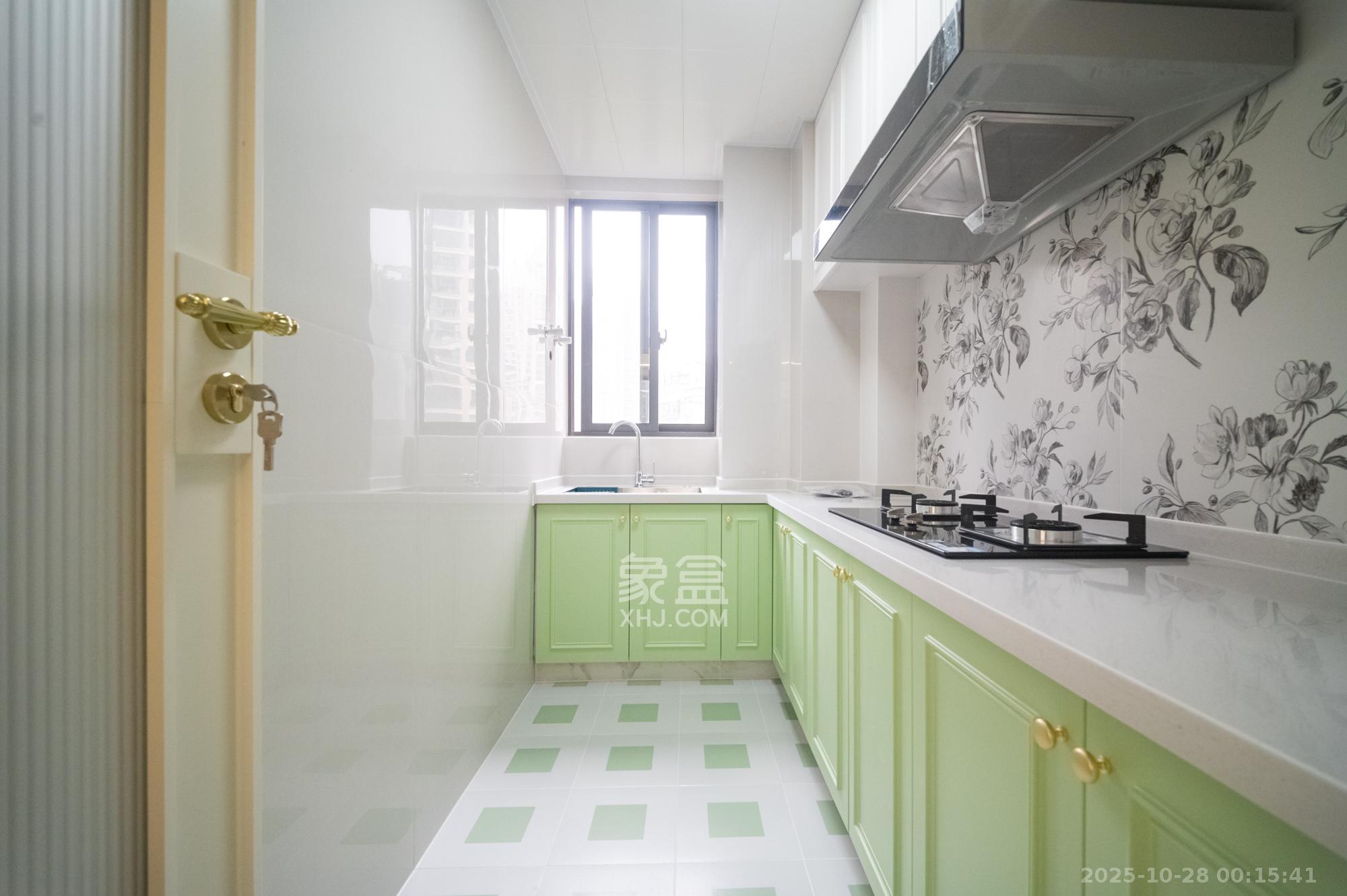 华润凤凰城二期  3室2厅1卫    78.8万厨房