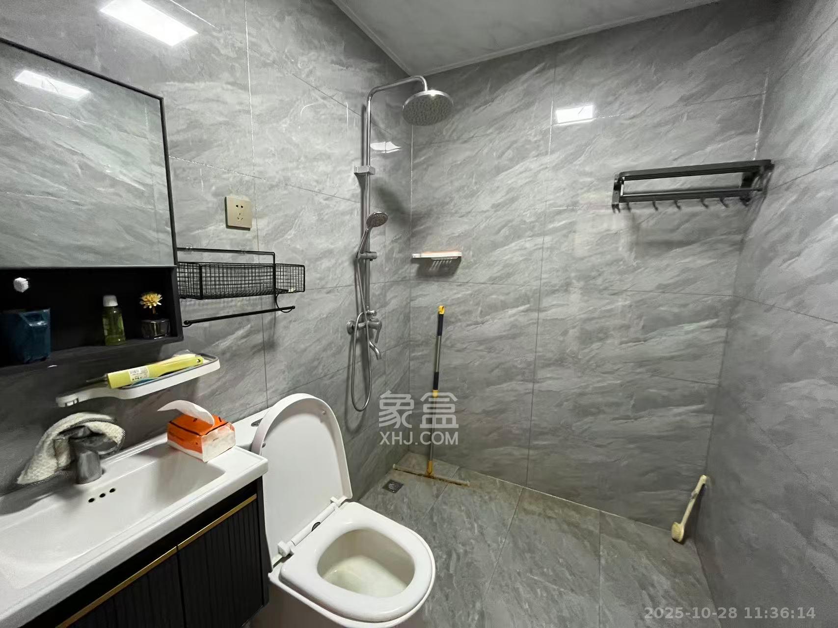 楚天家园  3室2厅2卫    2500.0元/月 楚天家园  3室2厅2卫    2500.0元/月室内图