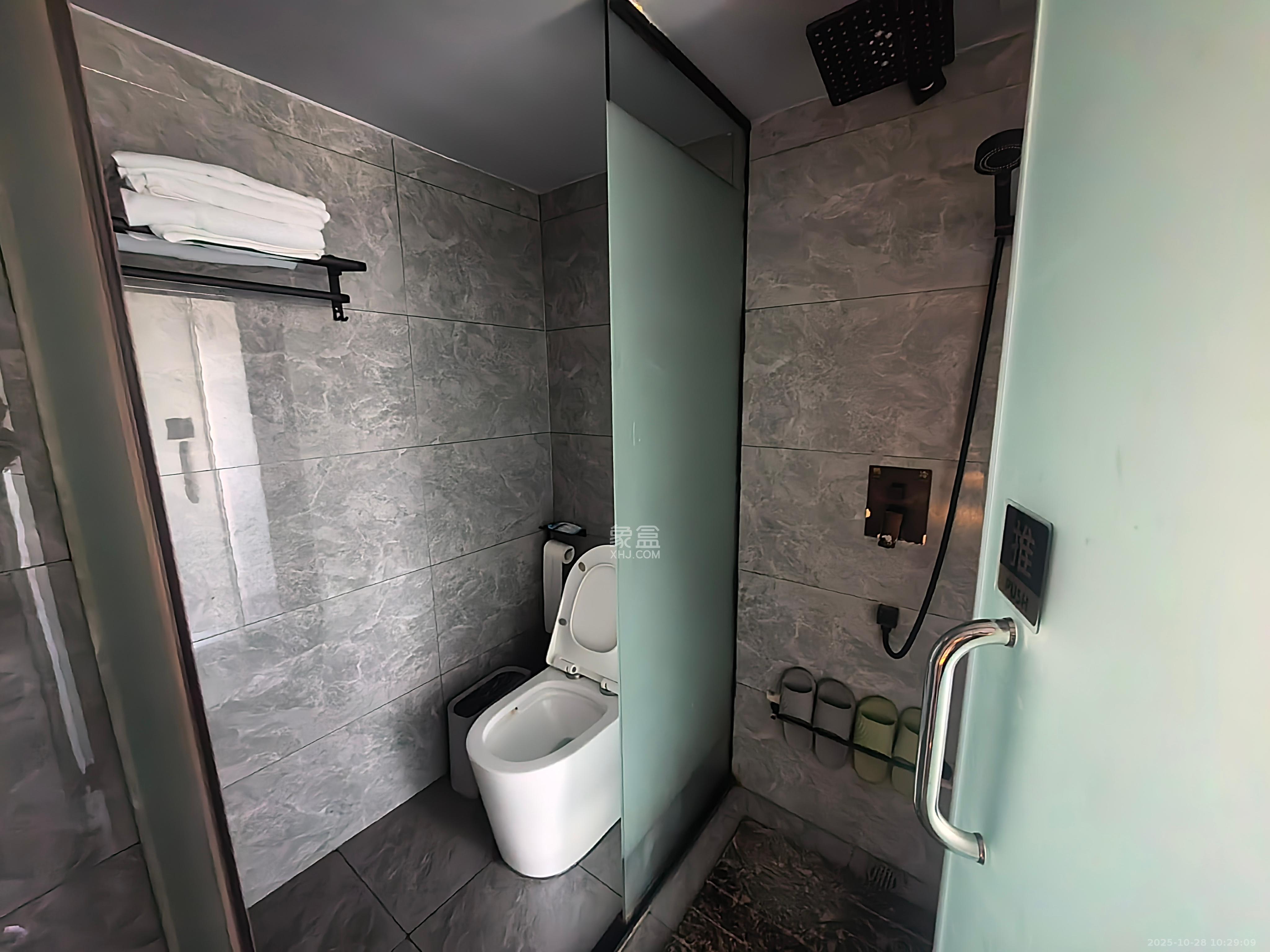 上城金都  6室0厅4卫    11500.0元/月 上城金都  6室0厅4卫    11500.0元/月室内图