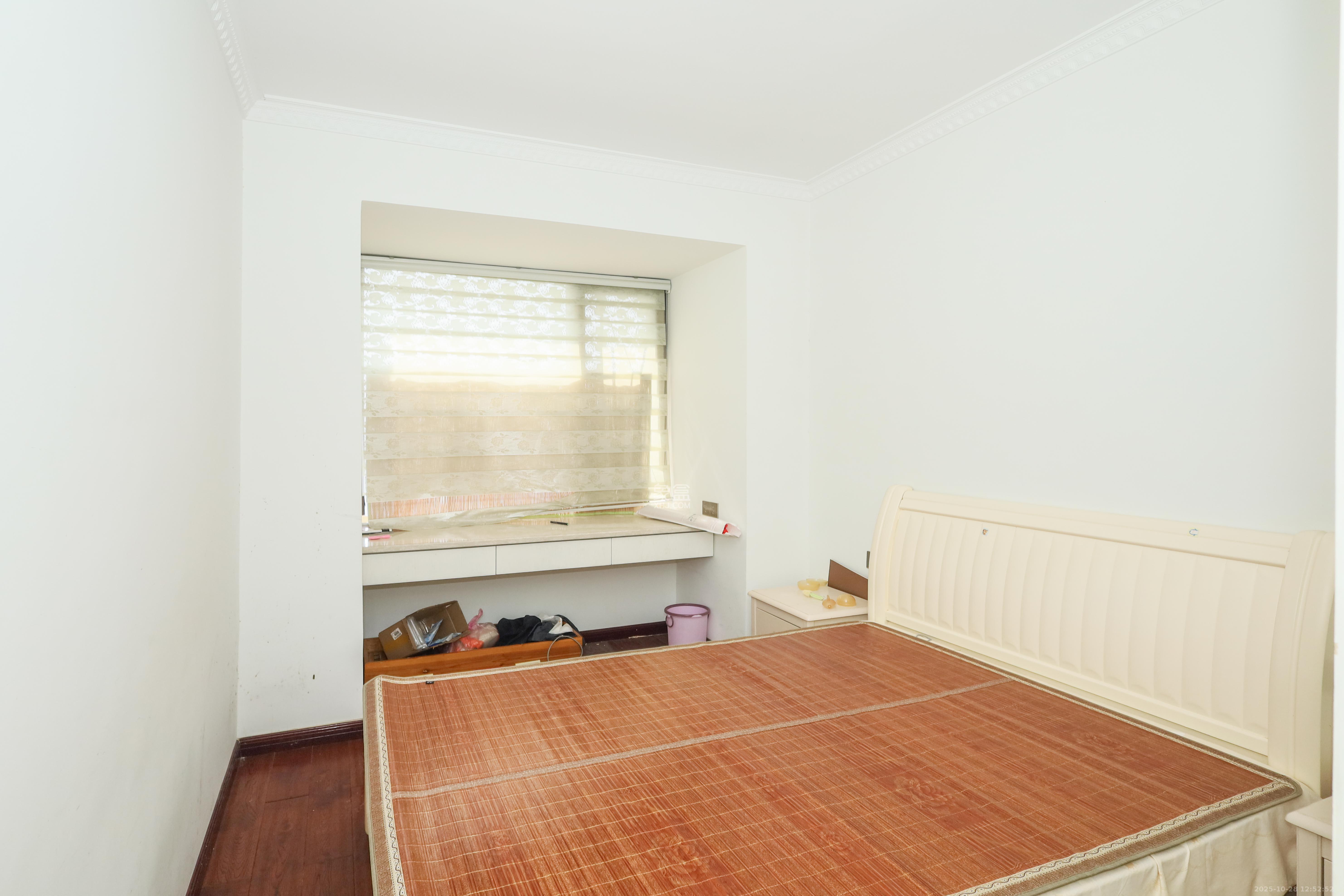 保利麓谷林语F区  3室2厅1卫    106.0万 保利麓谷林语F区  3室2厅1卫    106.0万卧室