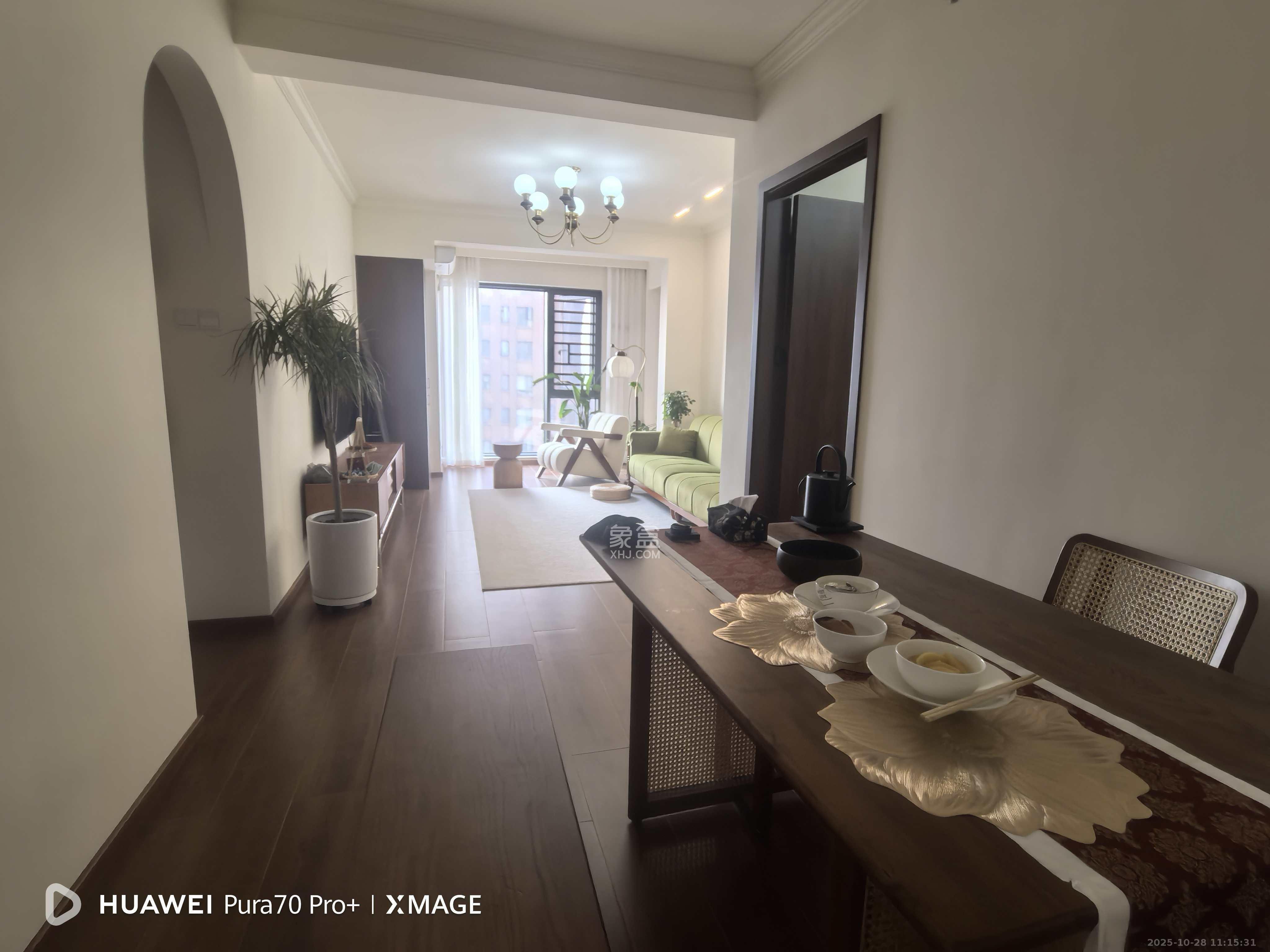 三一街区  2室2厅1卫    1800.0元/月 三一街区  2室2厅1卫    1800.0元/月室内图