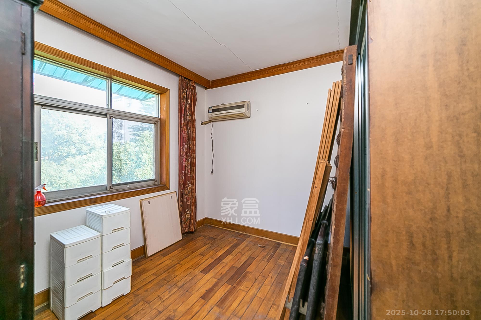 长沙理工大学东院西院  3室2厅2卫    82.0万卧室