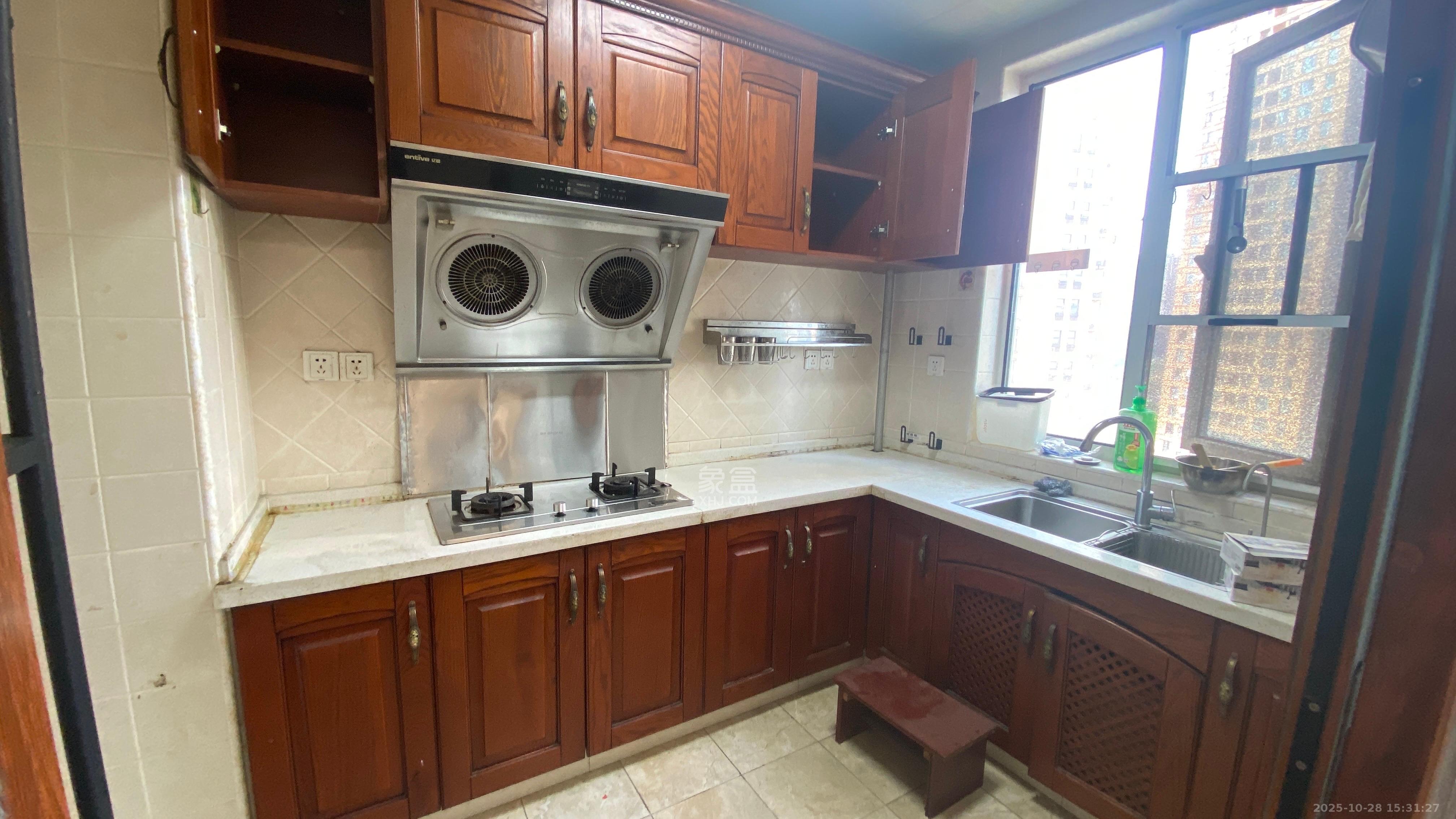 五矿万境水岸二期(五矿万境水岸和苑)  3室2厅2卫    4000.0元/月 五矿万境水岸二期(五矿万境水岸和苑)  3室2厅2卫    4000.0元/月室内图