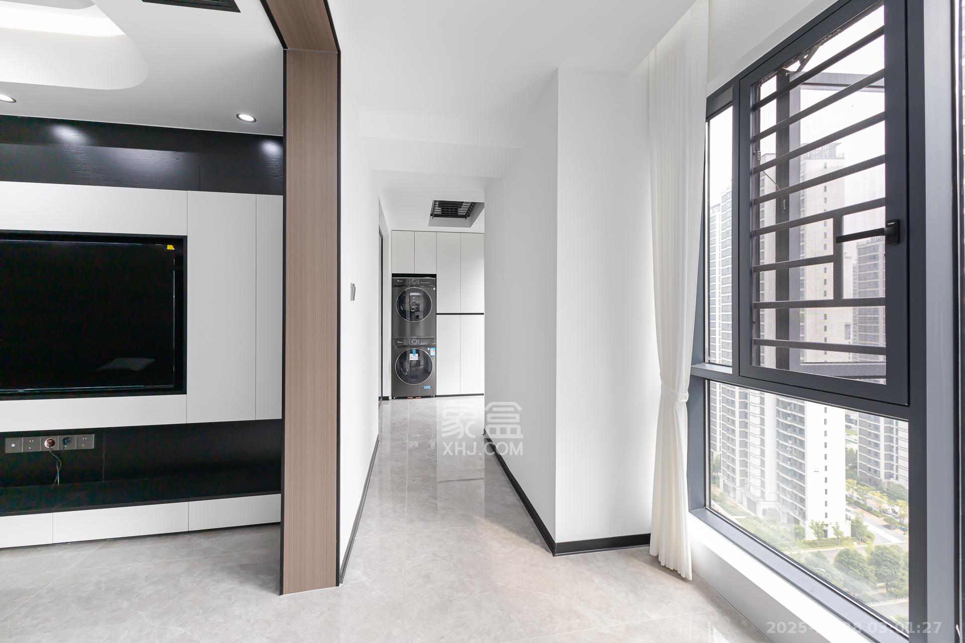 越秀湘江星汇城二期  4室2厅1卫    122.8万阳台