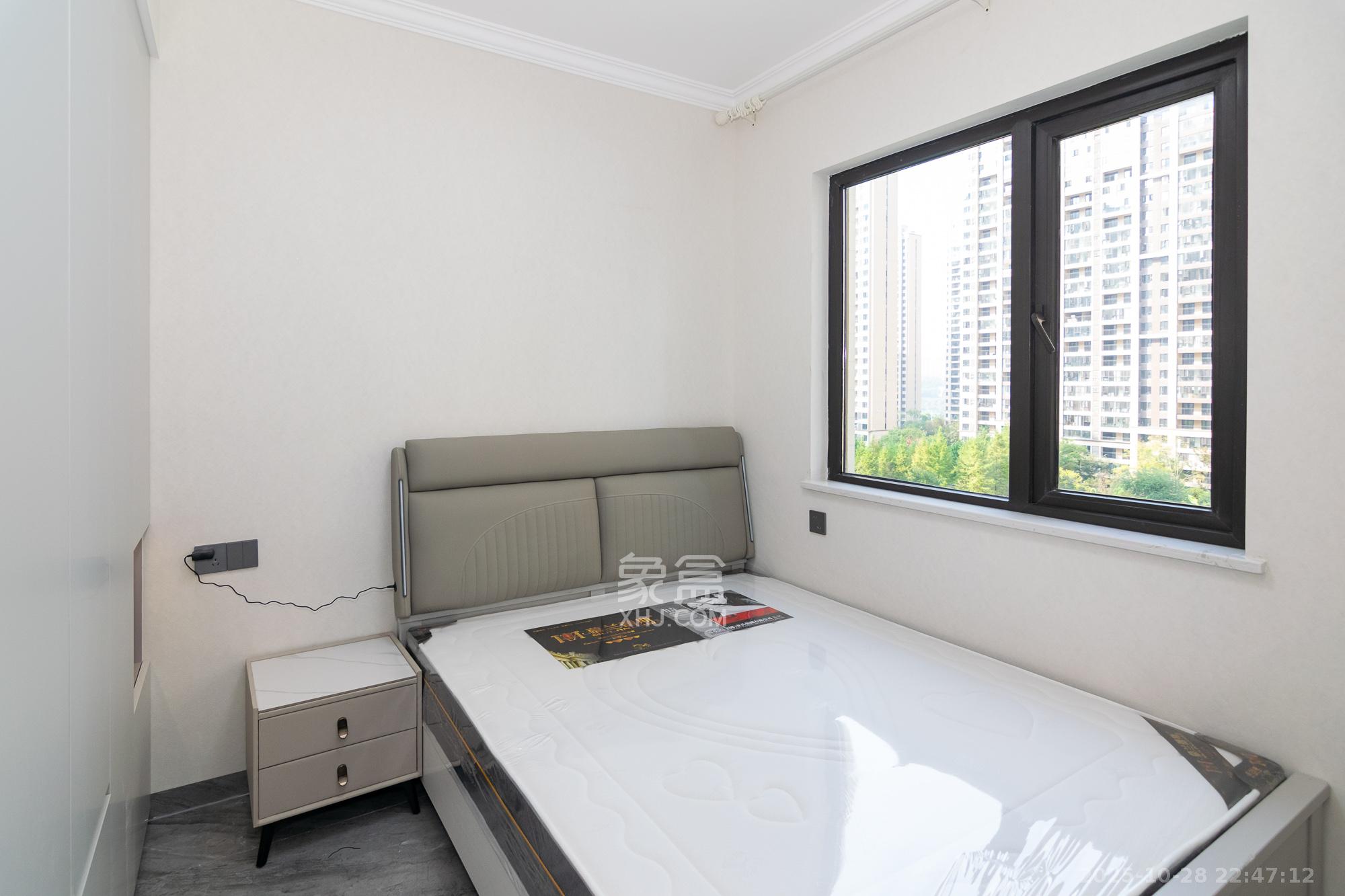 金辉优步学府  4室2厅2卫    96.8万 金辉优步学府  4室2厅2卫    96.8万卧室