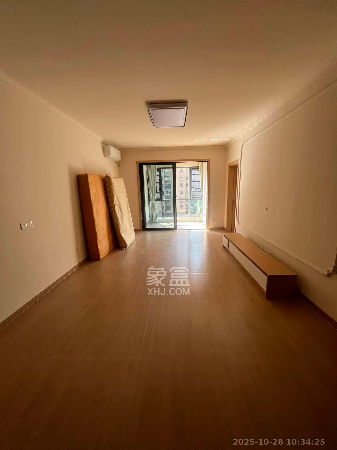 望远嘉苑  2室2厅3卫    2500.0元/月