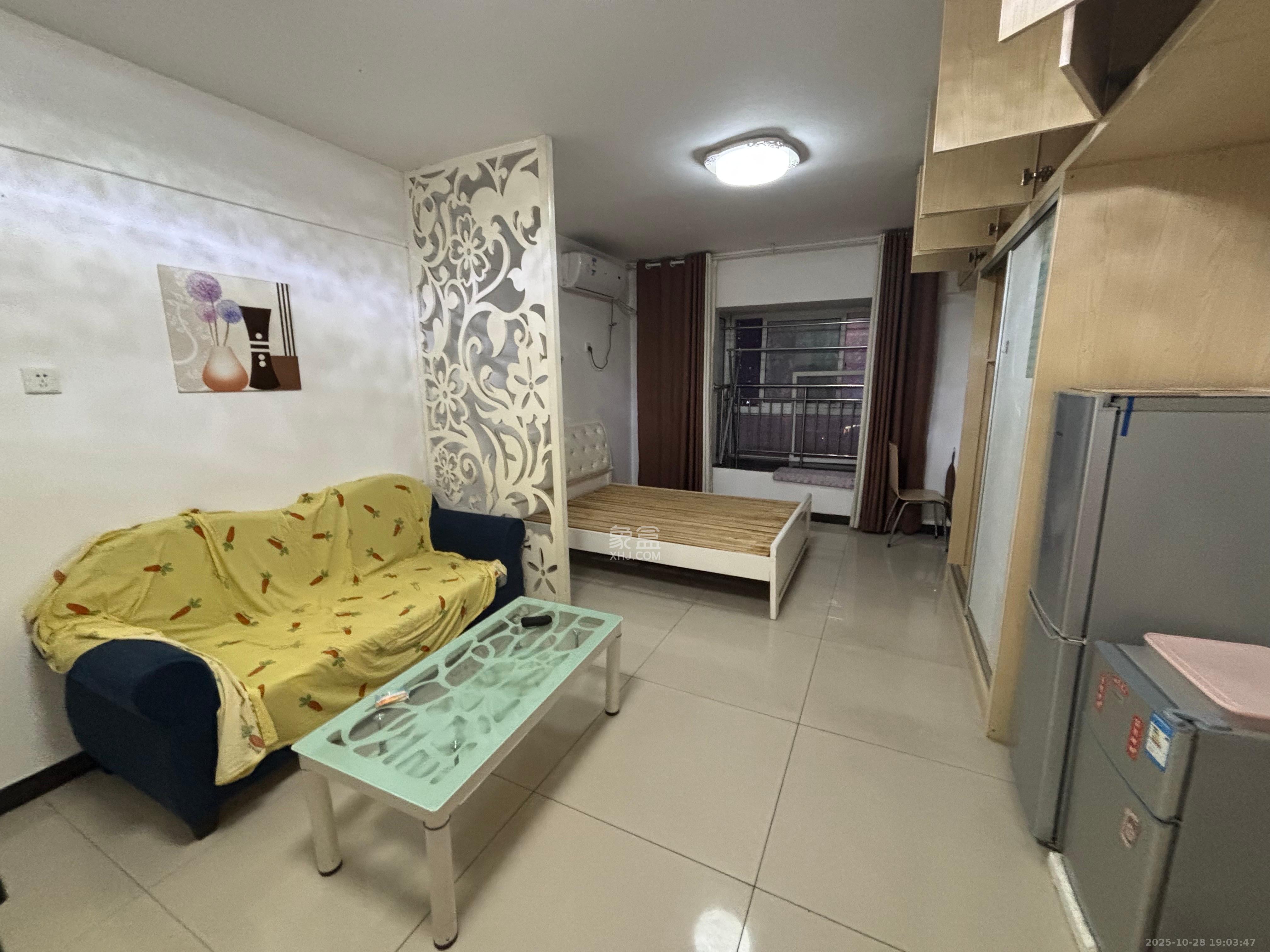 玛依拉山庄  1室1厅1卫    1400.0元/月 玛依拉山庄  1室1厅1卫    1400.0元/月室内图