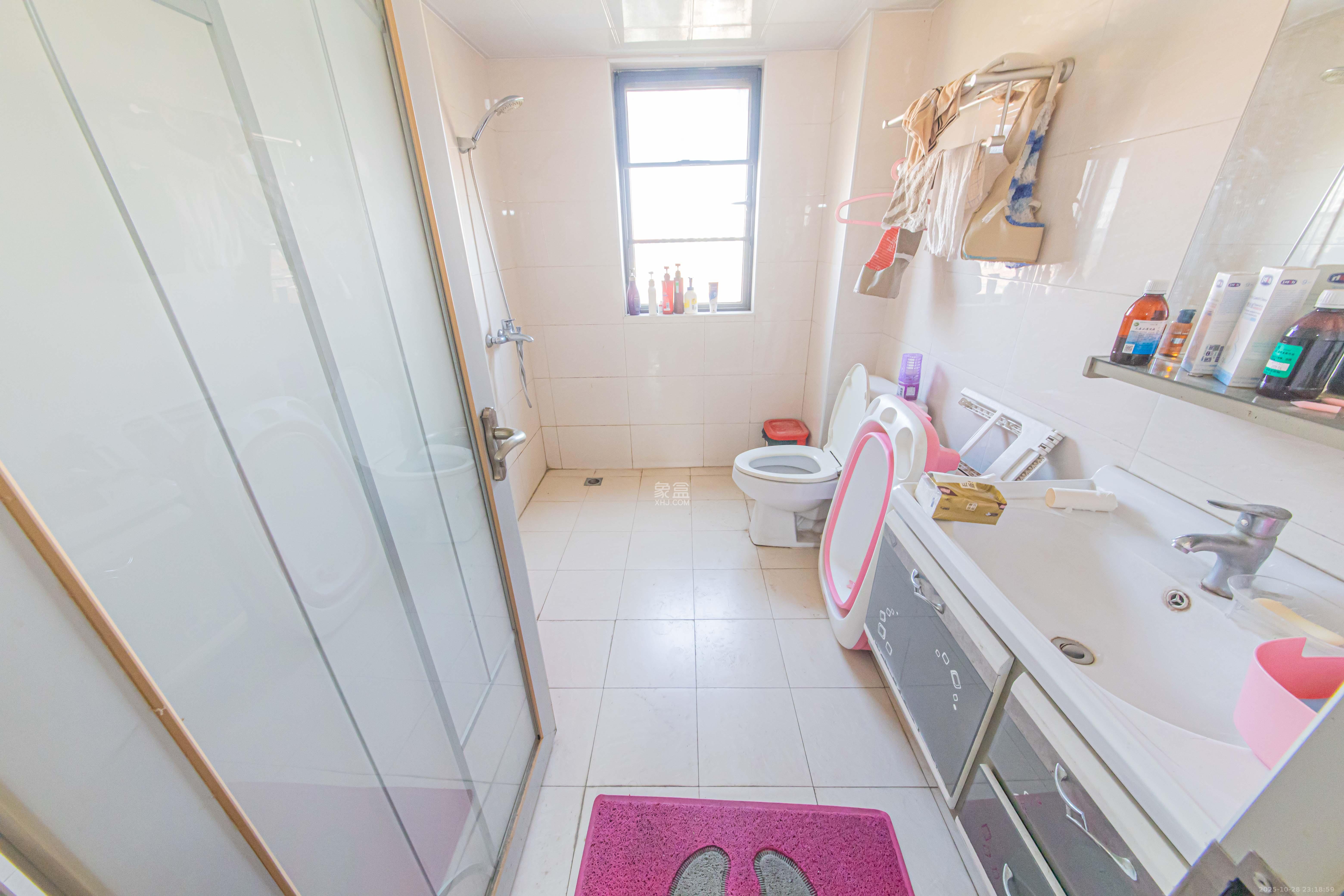 中建芙蓉嘉苑  3室2厅1卫    120.0万卫生间