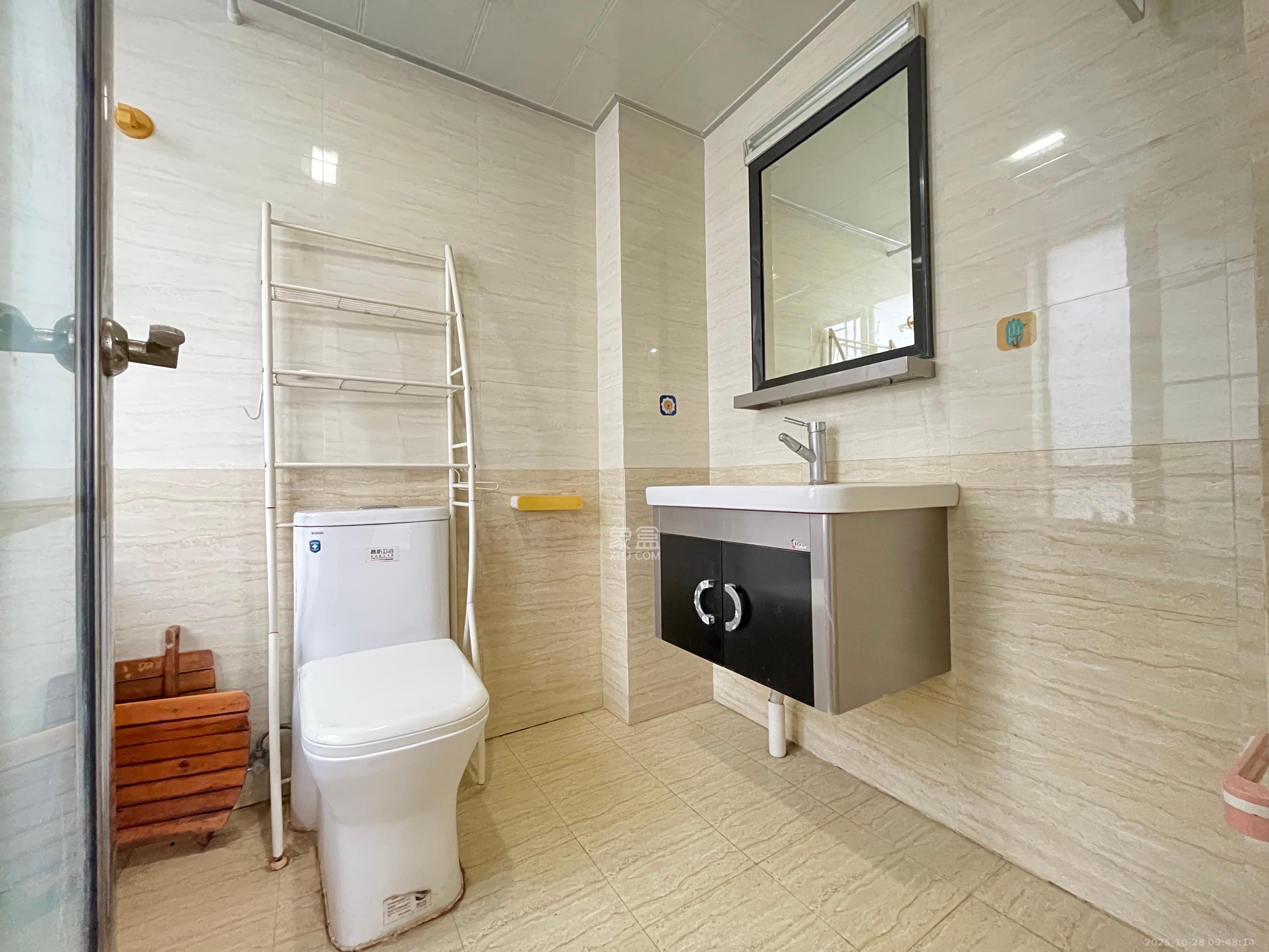 保利麓谷林语C区  4室2厅2卫    4000.0元/月室内图