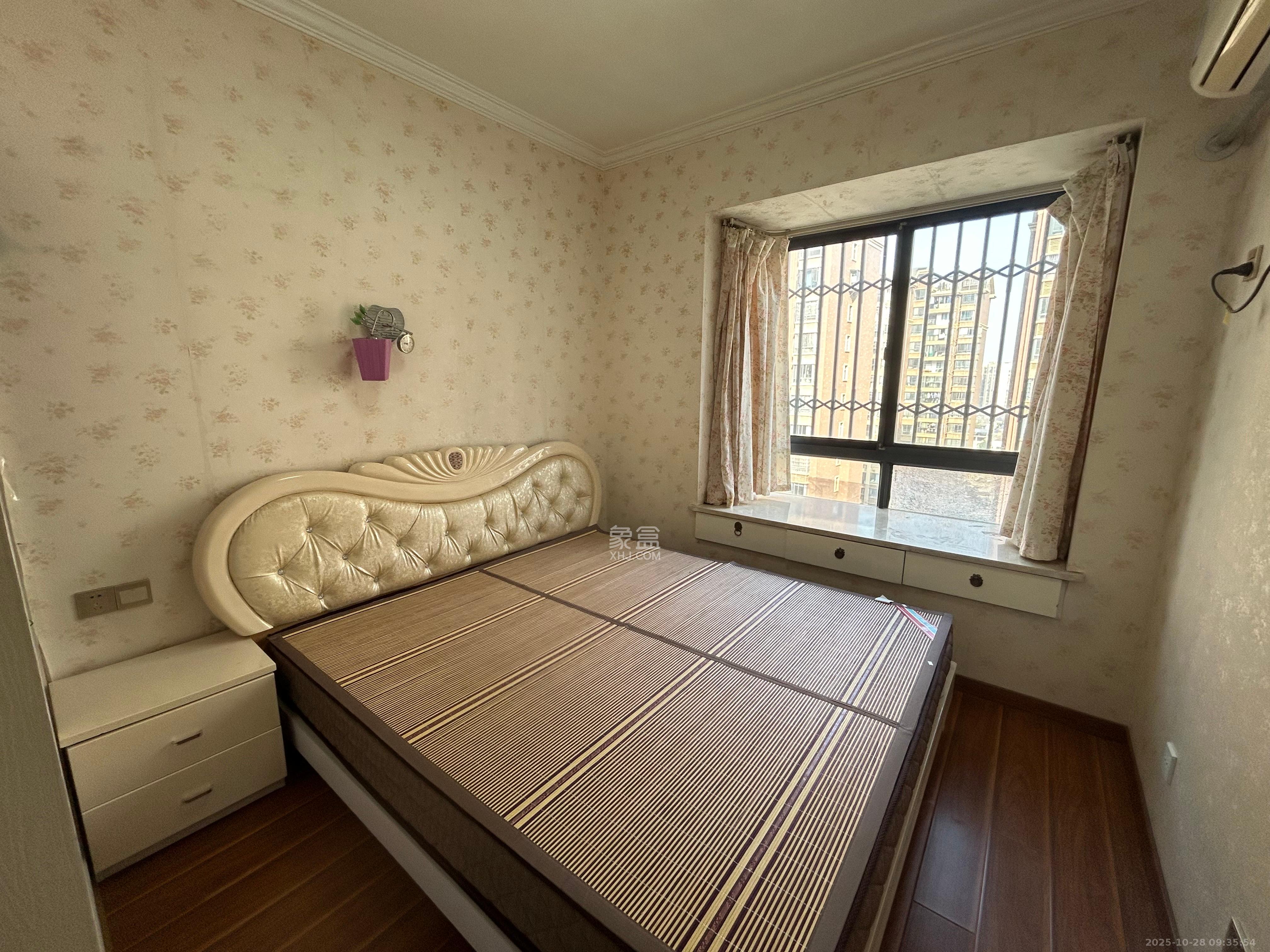 五矿格澜郡 3室2厅2卫 2000.0元/月 五矿格澜郡 3室2厅2卫 2000.0元/月室内图