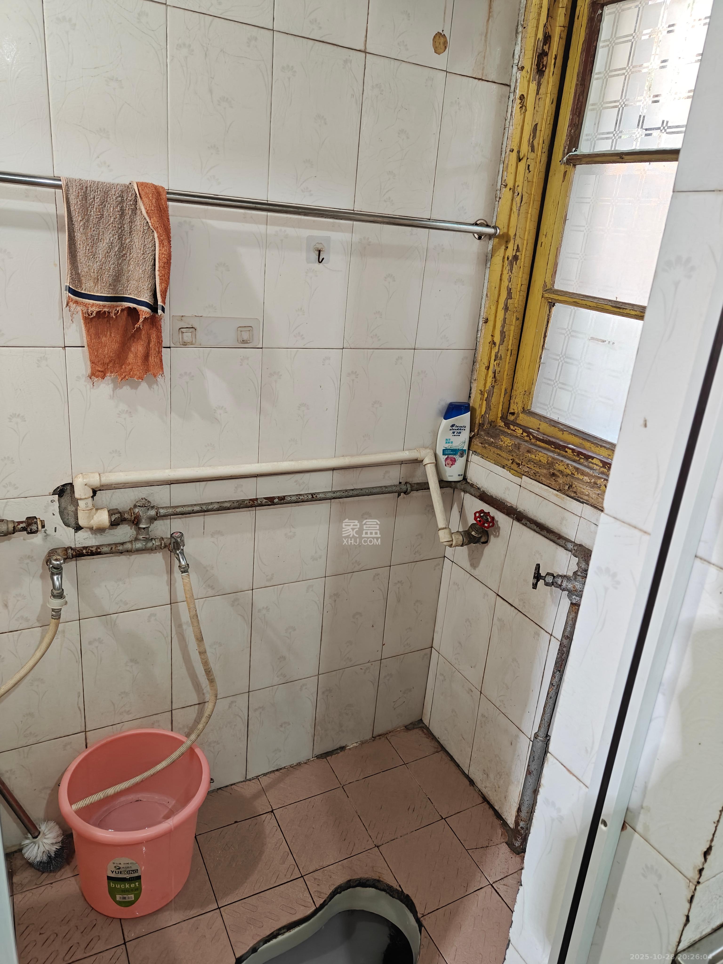 赤岗小区(一二三片)  2室1厅1卫    1200.0元/月 赤岗小区(一二三片)  2室1厅1卫    1200.0元/月室内图