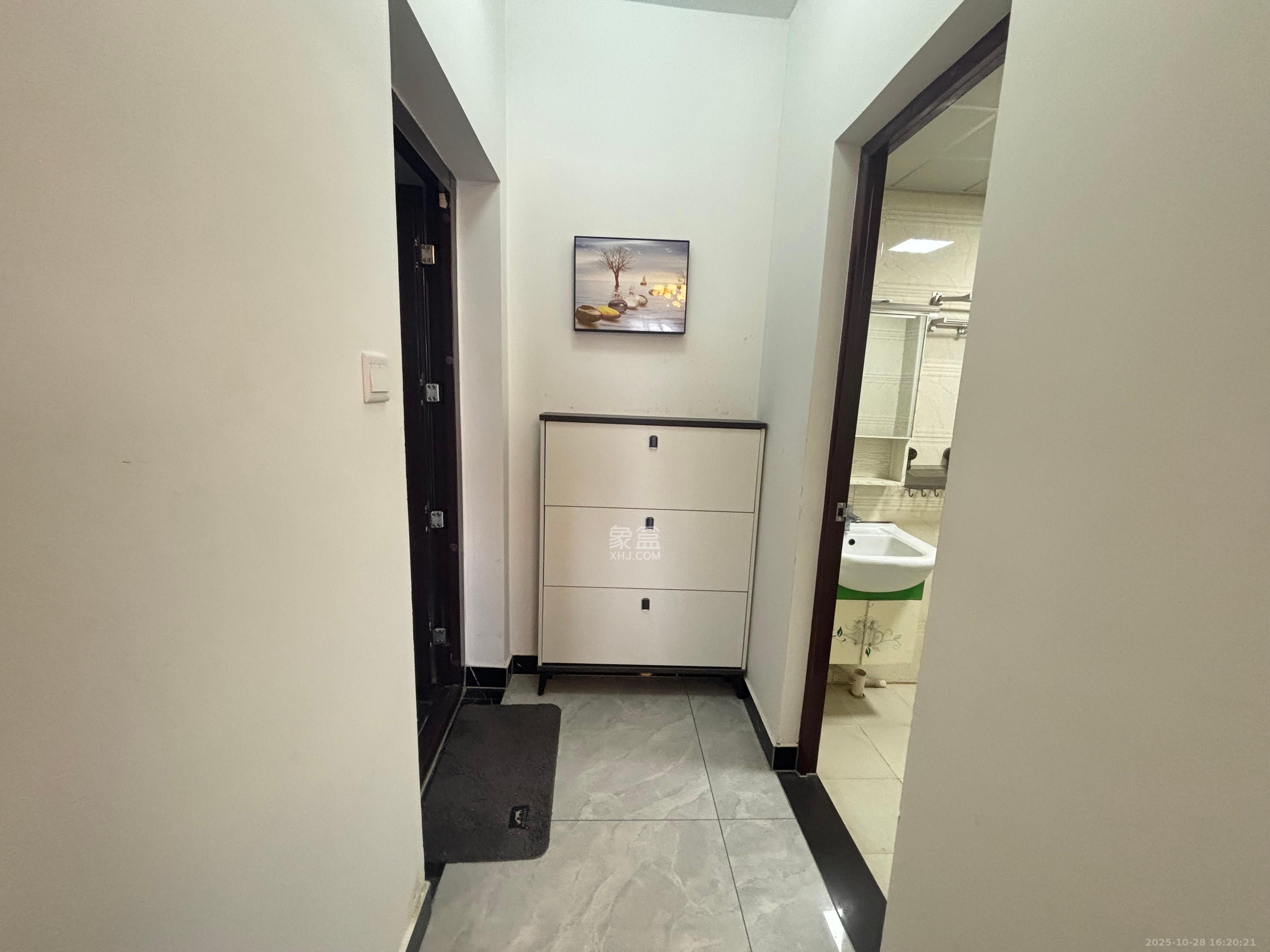 东方航标  1室1厅1卫    1550.0元/月室内图