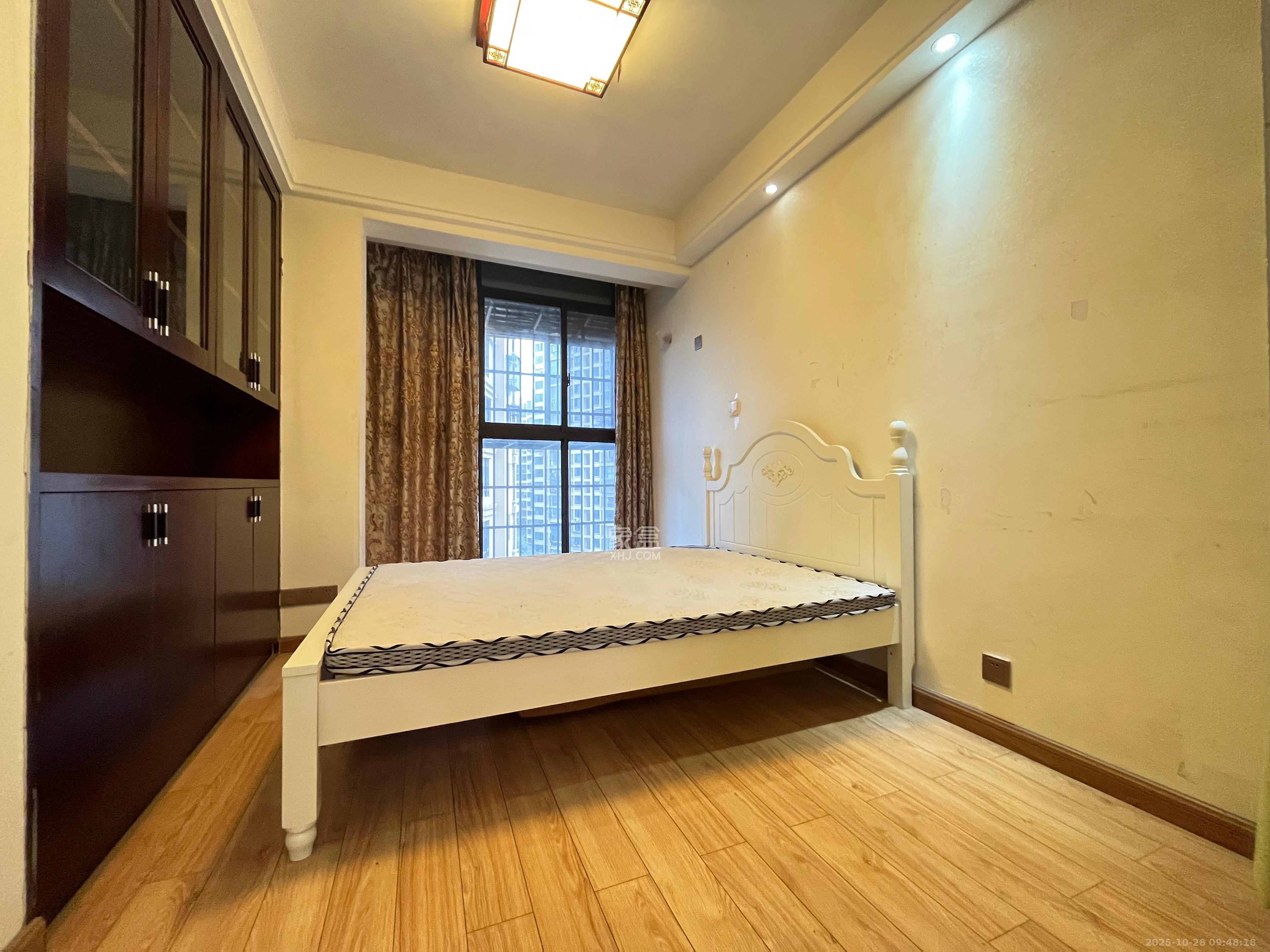 保利麓谷林语C区  4室2厅2卫    4000.0元/月 保利麓谷林语C区  4室2厅2卫    4000.0元/月室内图