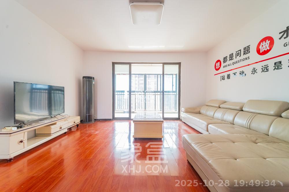 华润凤凰城三期  5室2厅1卫    4000.0元/月 华润凤凰城三期  5室2厅1卫    4000.0元/月室内图