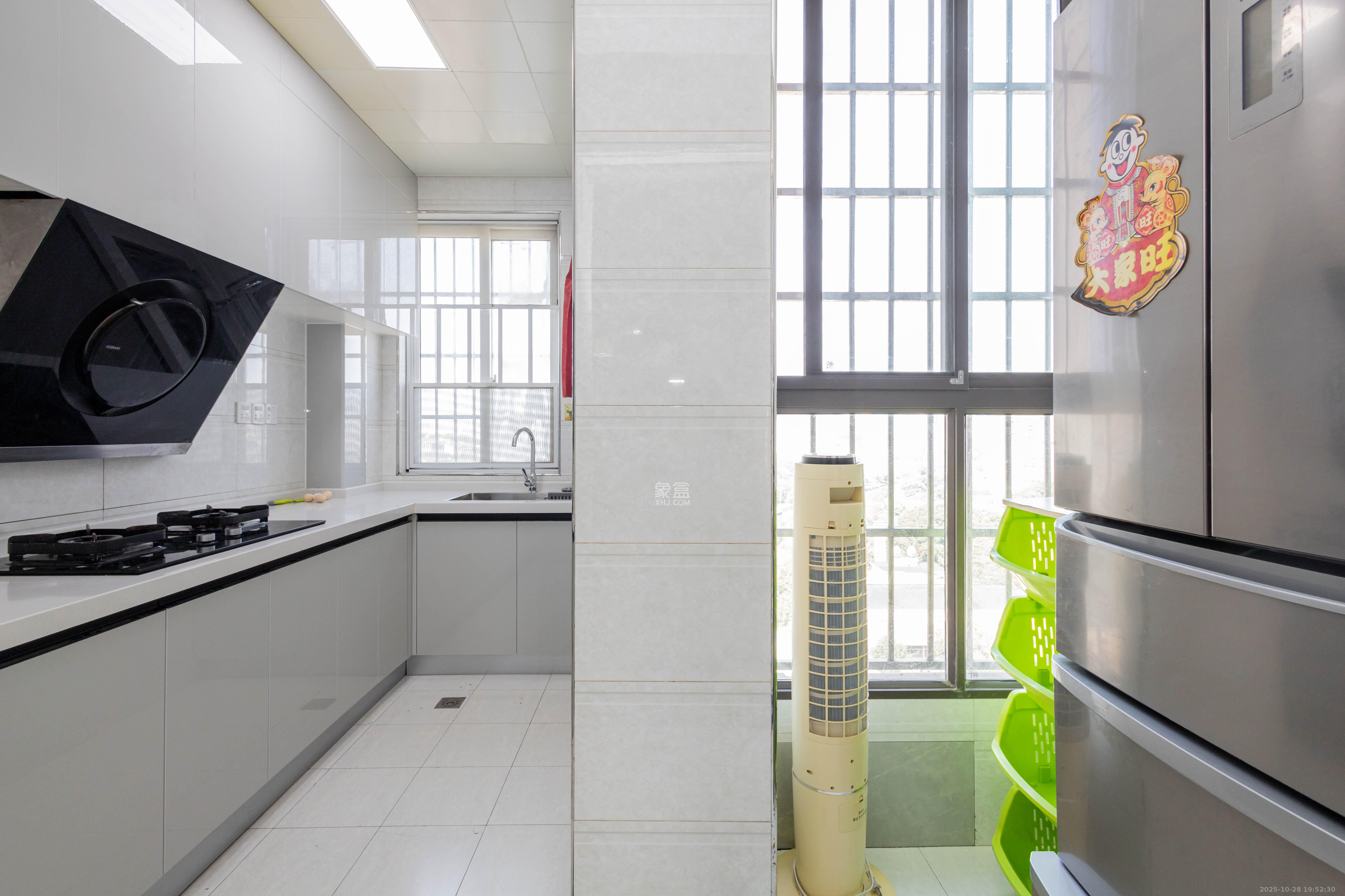 星城福邸(雄天朗郡)  3室2厅2卫    75.0万 星城福邸(雄天朗郡)  3室2厅2卫    75.0万厨房