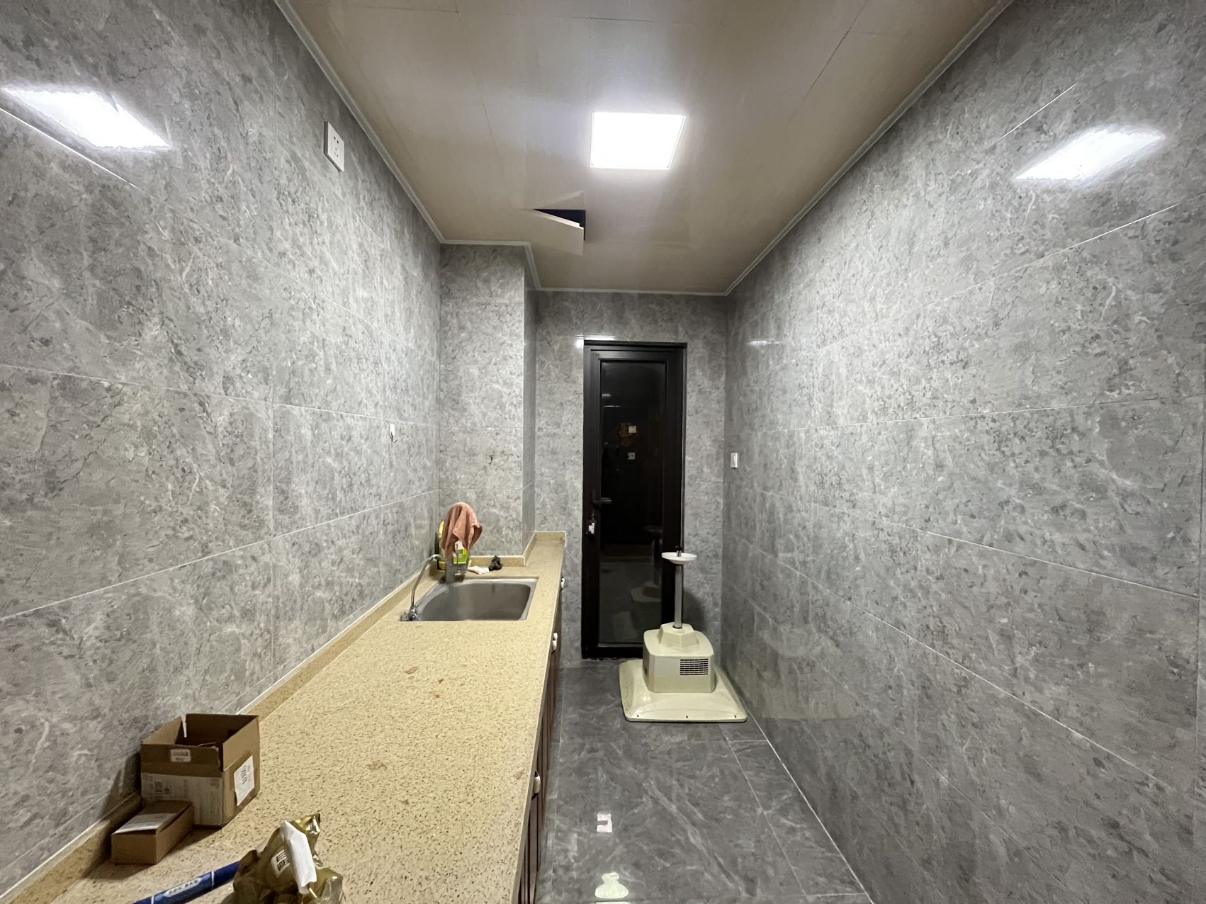 华润中心  2室2厅1卫    3000.0元/月 华润中心  2室2厅1卫    3000.0元/月室内图