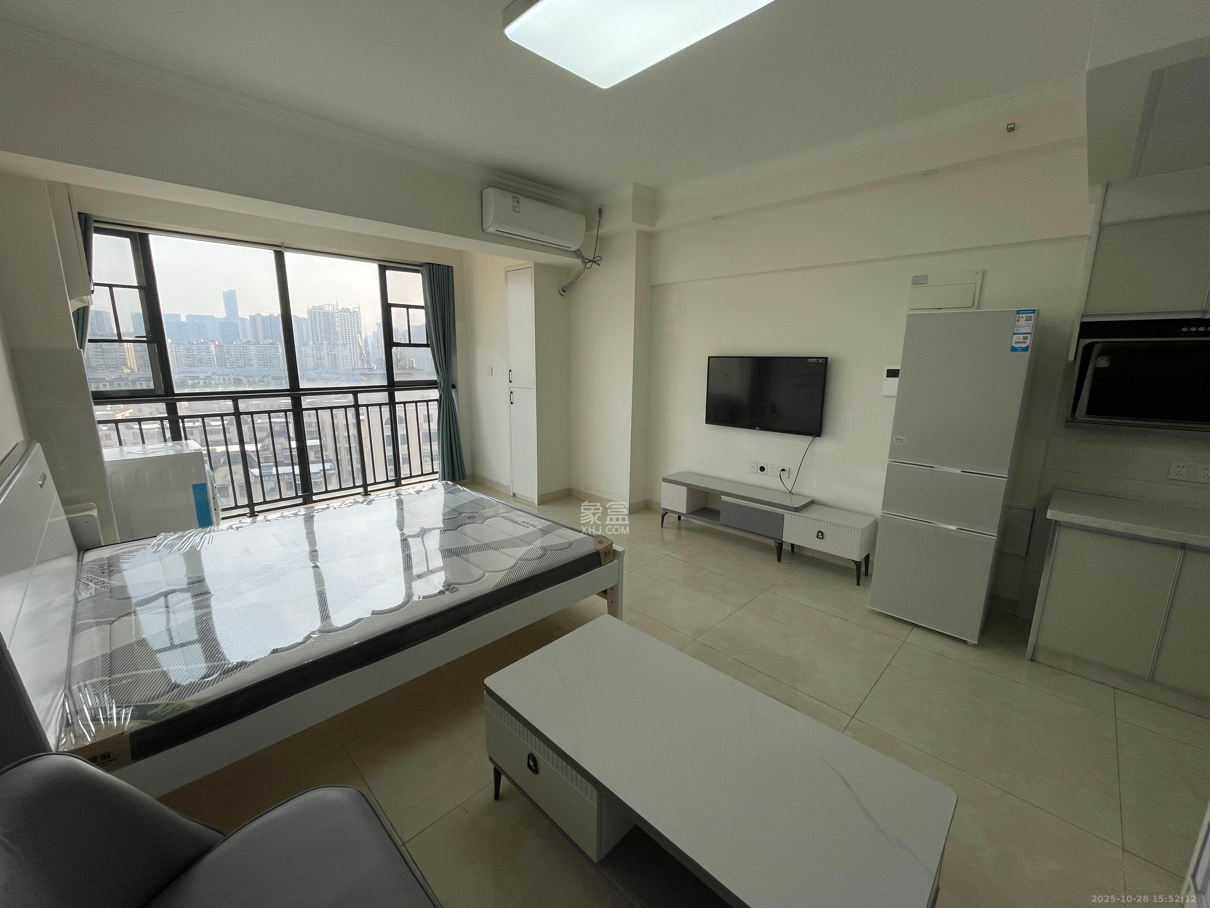 中交里城  1室1厅1卫    1500.0元/月室内图