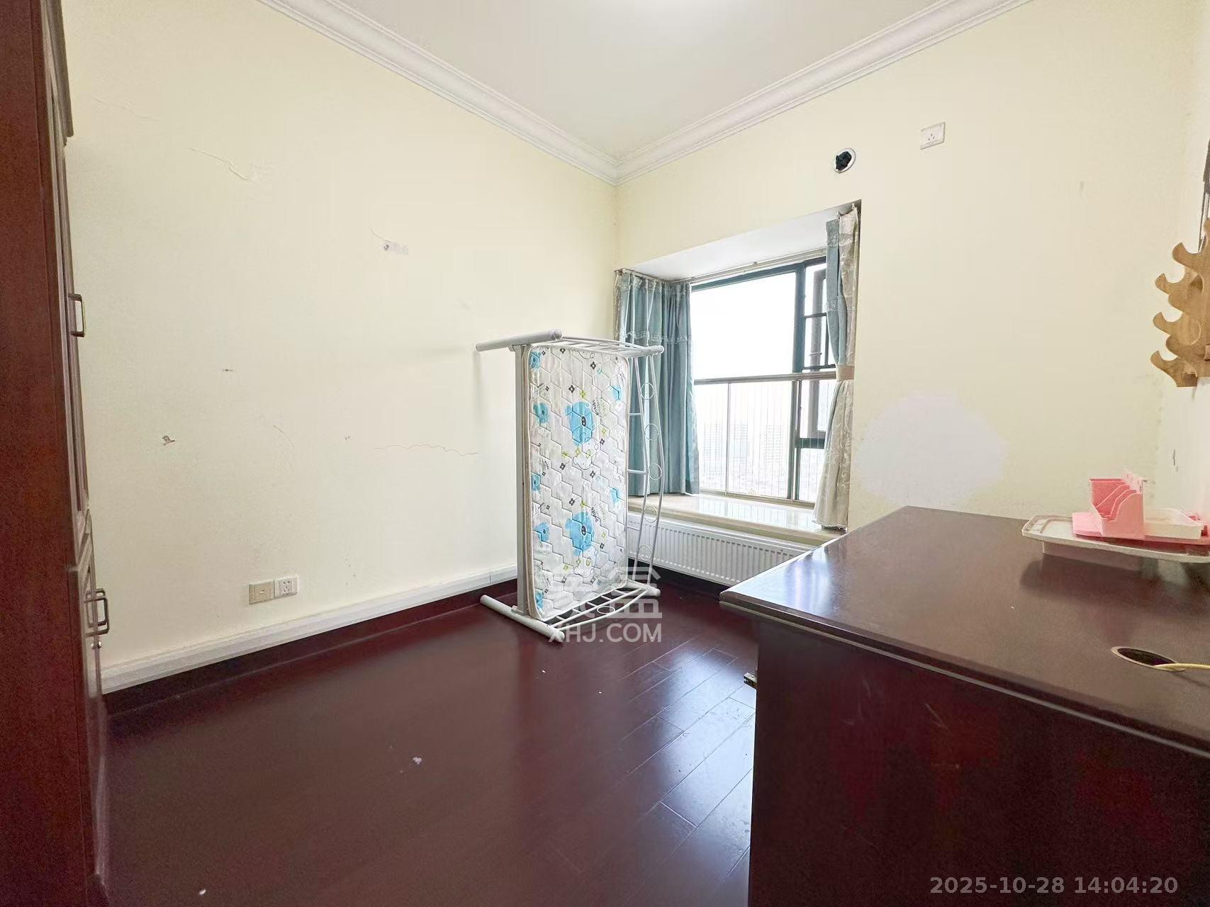 恒大翡翠华庭  3室2厅2卫    2250.0元/月室内图