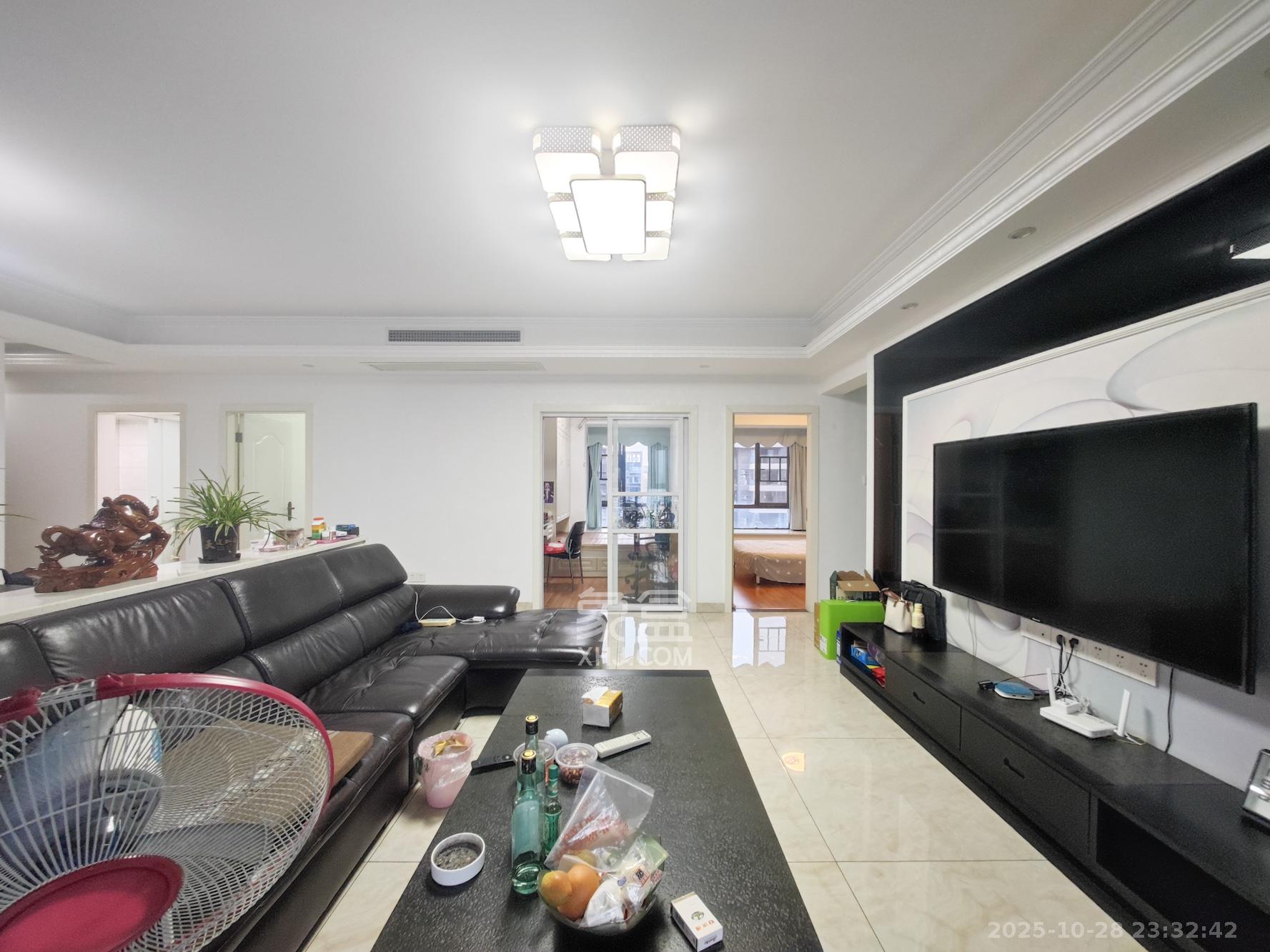 汇金城/嘉华城（二期、三期）  4室2厅2卫    165.0万