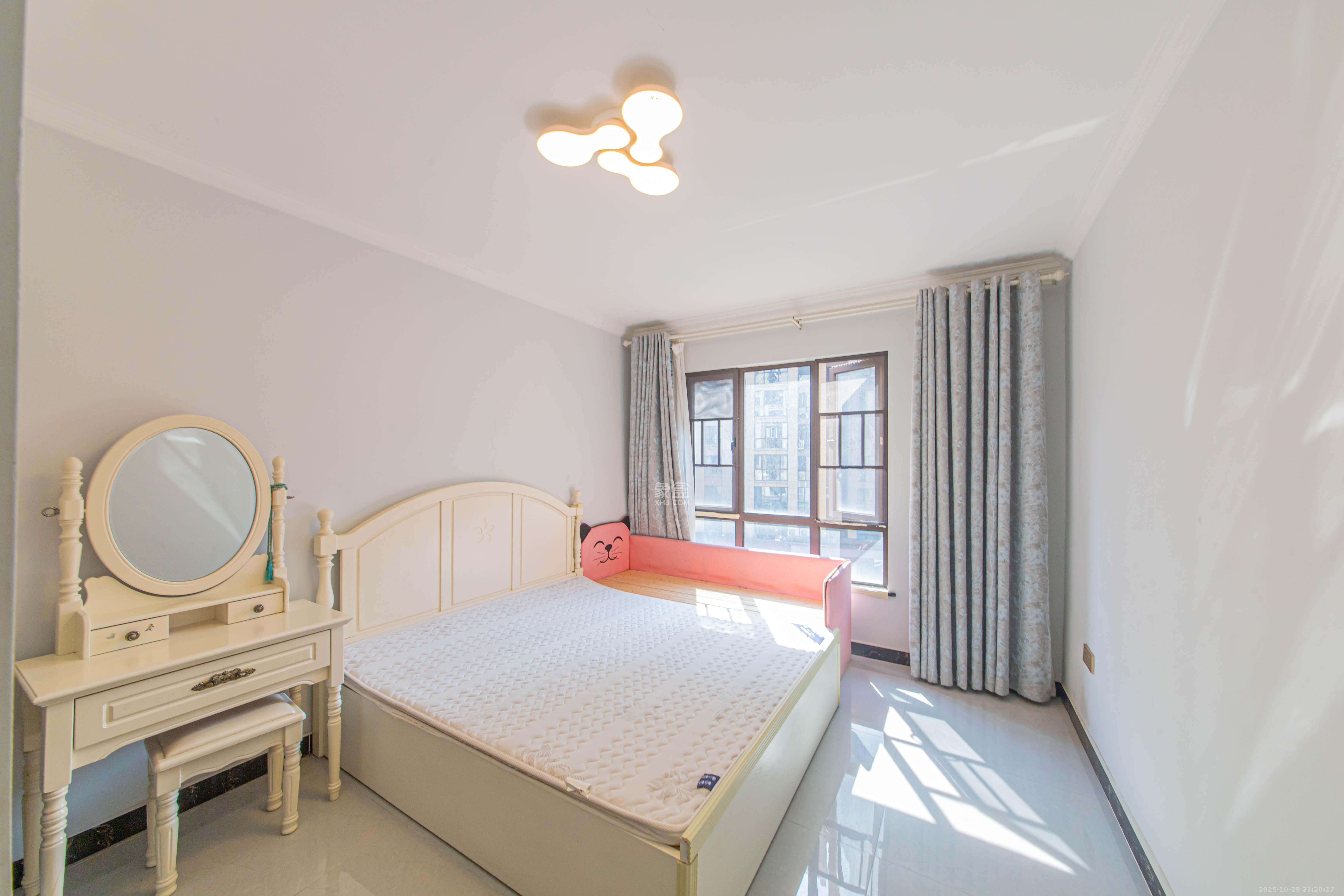 鑫远悦城(鑫远悦时代) 3室2厅1卫 90.0万 鑫远悦城(鑫远悦时代) 3室2厅1卫 90.0万卧室