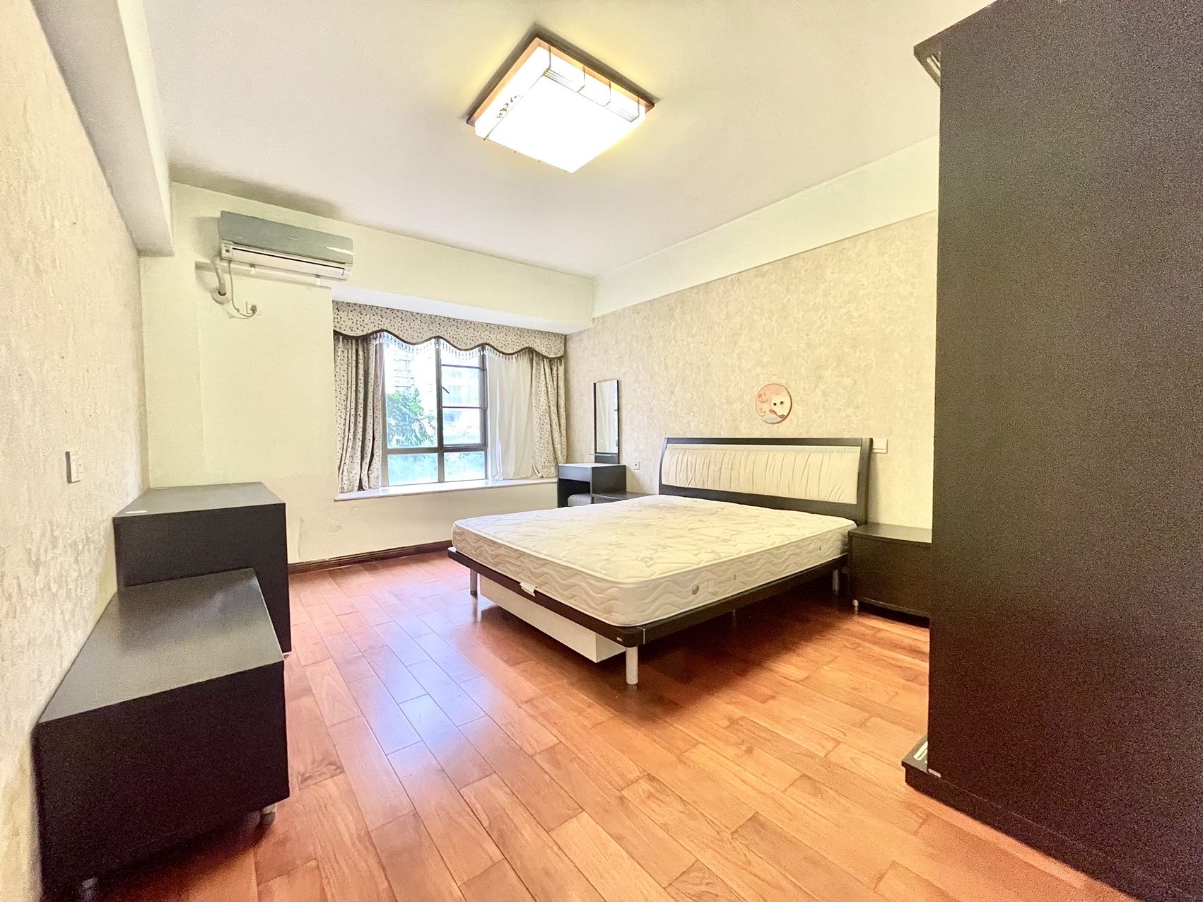 世代雅居  3室2厅2卫    4000.0元/月 世代雅居  3室2厅2卫    4000.0元/月室内图