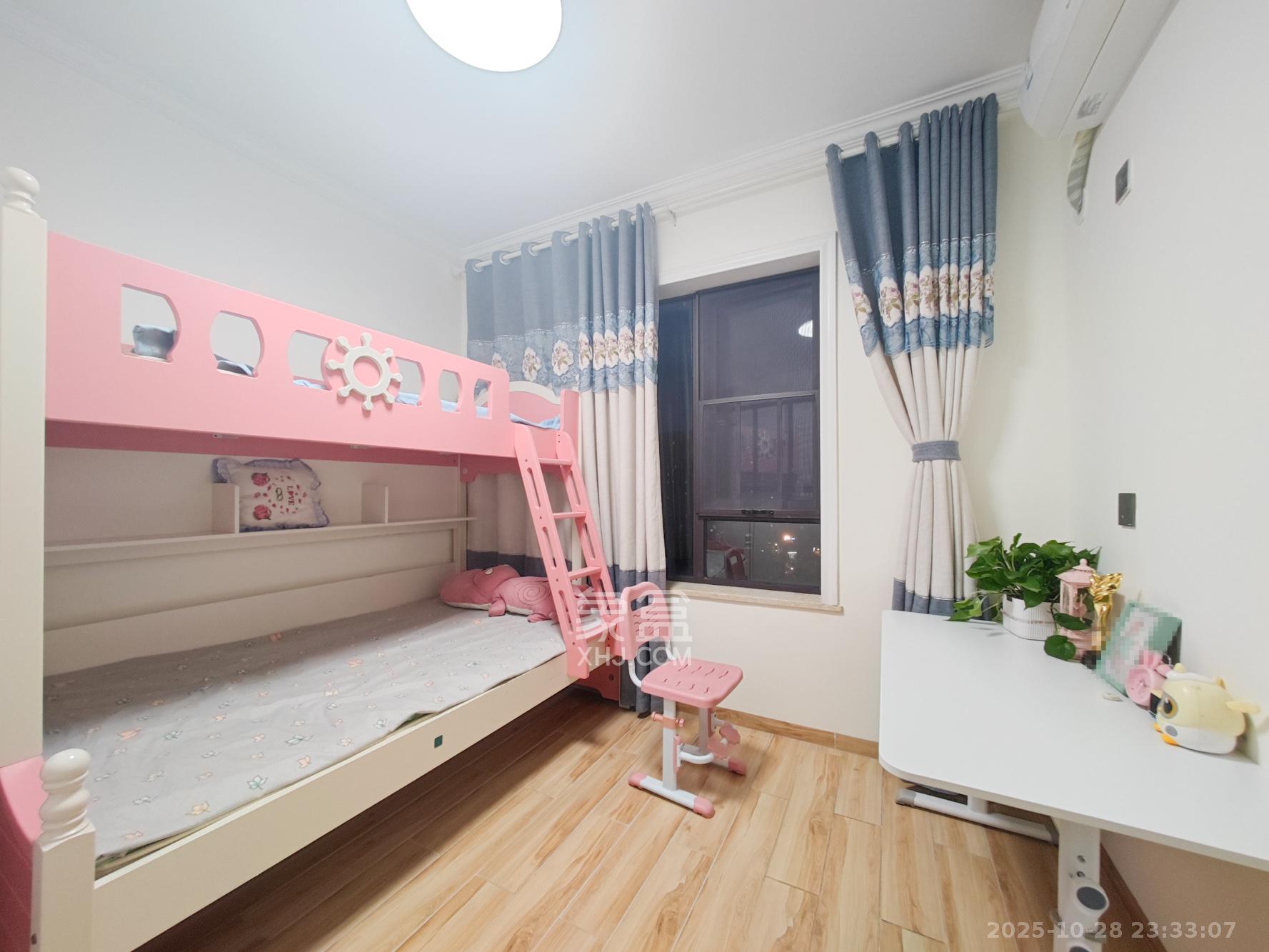 卓越蔚蓝城邦 3室2厅2卫 88.0万 卓越蔚蓝城邦 3室2厅2卫 88.0万卧室