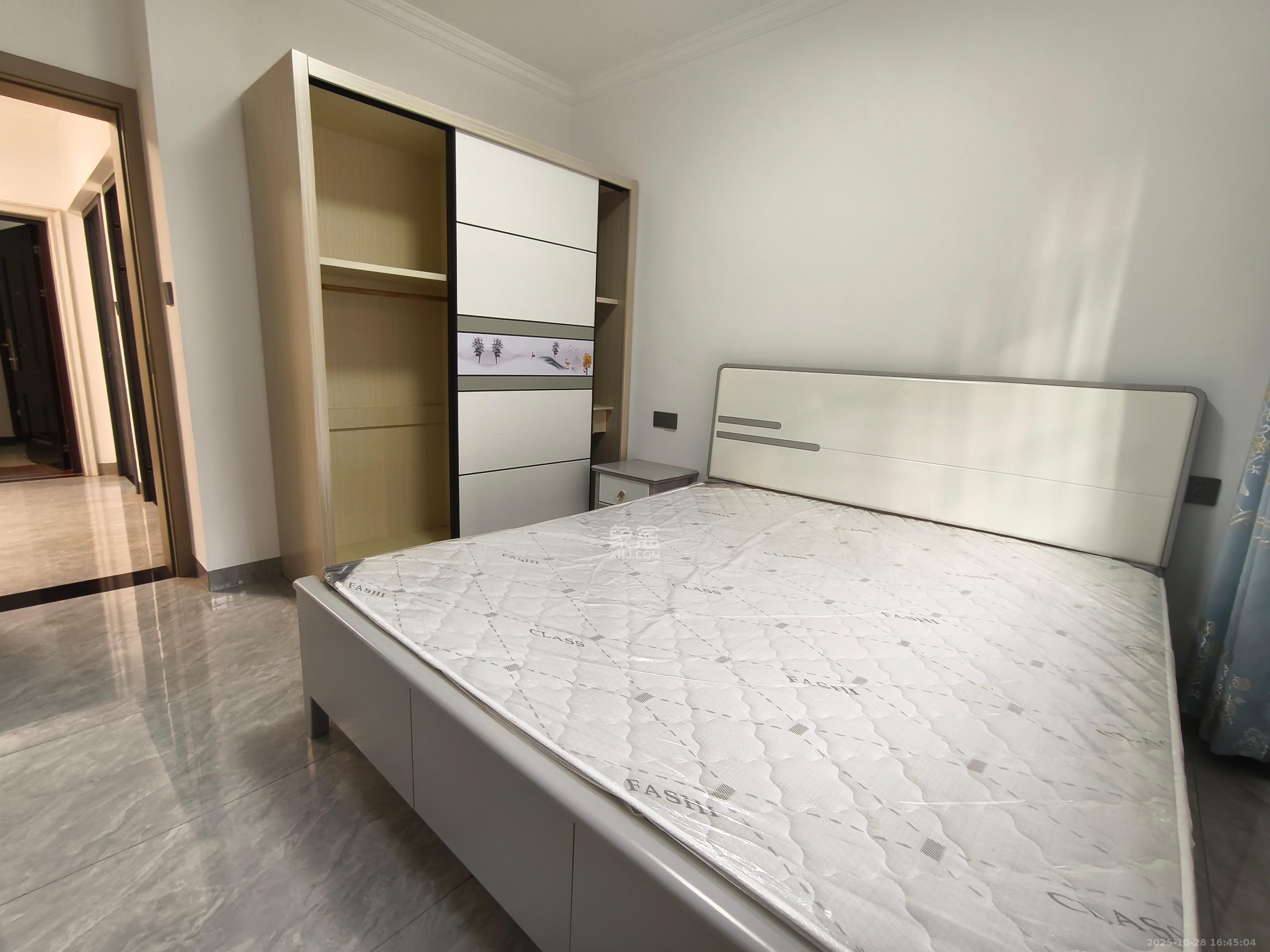 山水新城  2室2厅1卫    2000.0元/月 山水新城  2室2厅1卫    2000.0元/月室内图